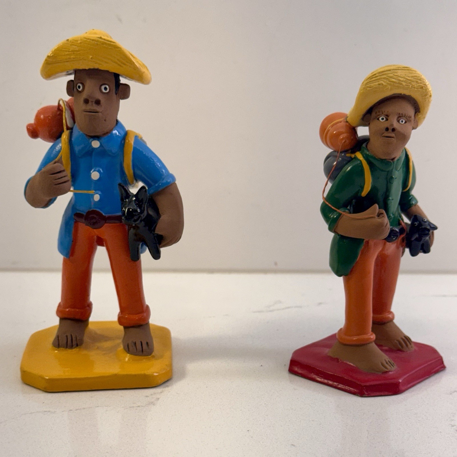 Vintage Brazilian Clay Folk Art Figurines Mestre Vitalino Style Caruaru Set Of 2 Vintage Brazilian Clay Folk Art Figurines Mestre Vitalino Style Caruaru Set Of 2