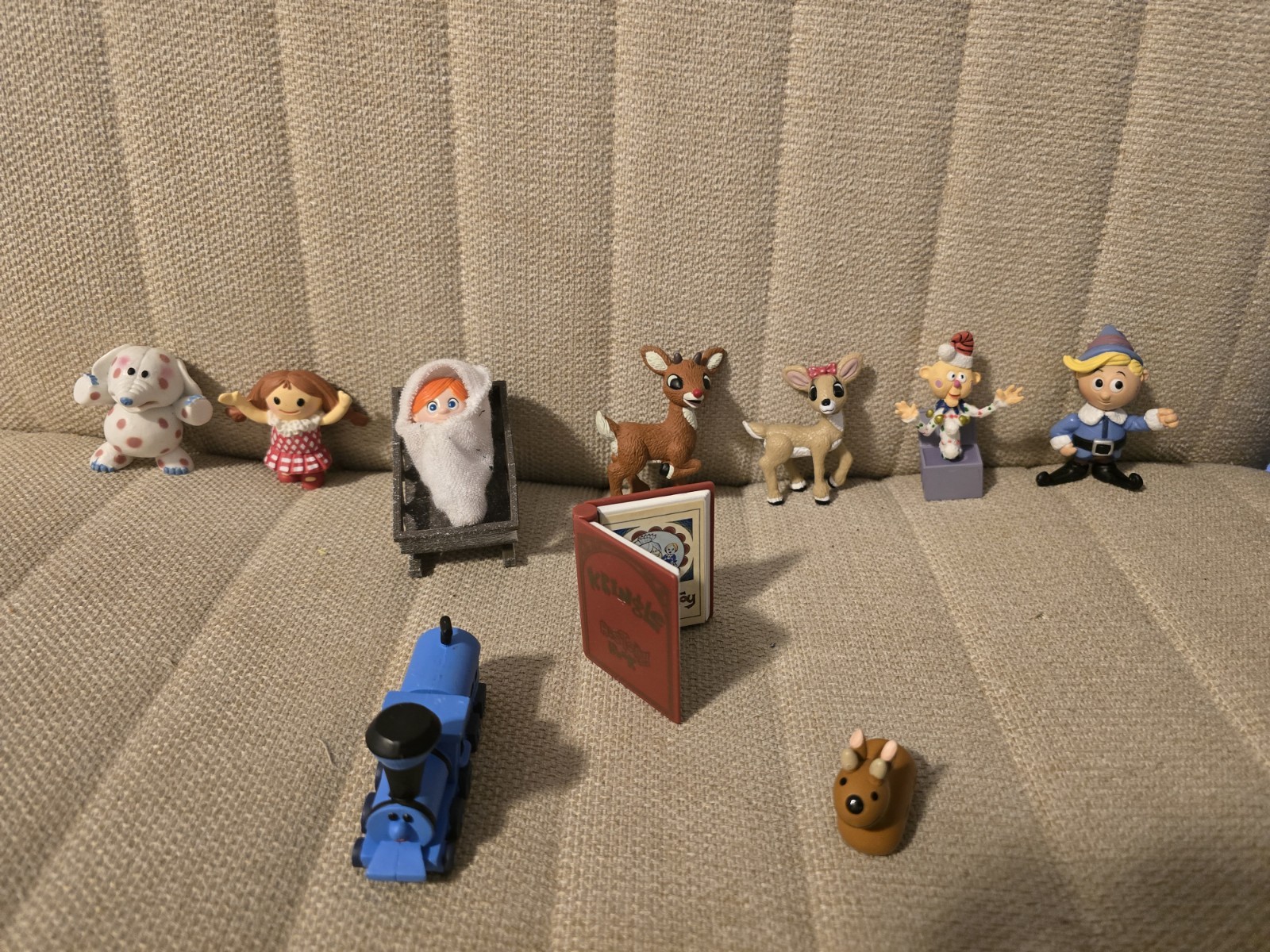 Santa Claus Is Coming To Town & Misfit Toys/Rudolph Figure LOT