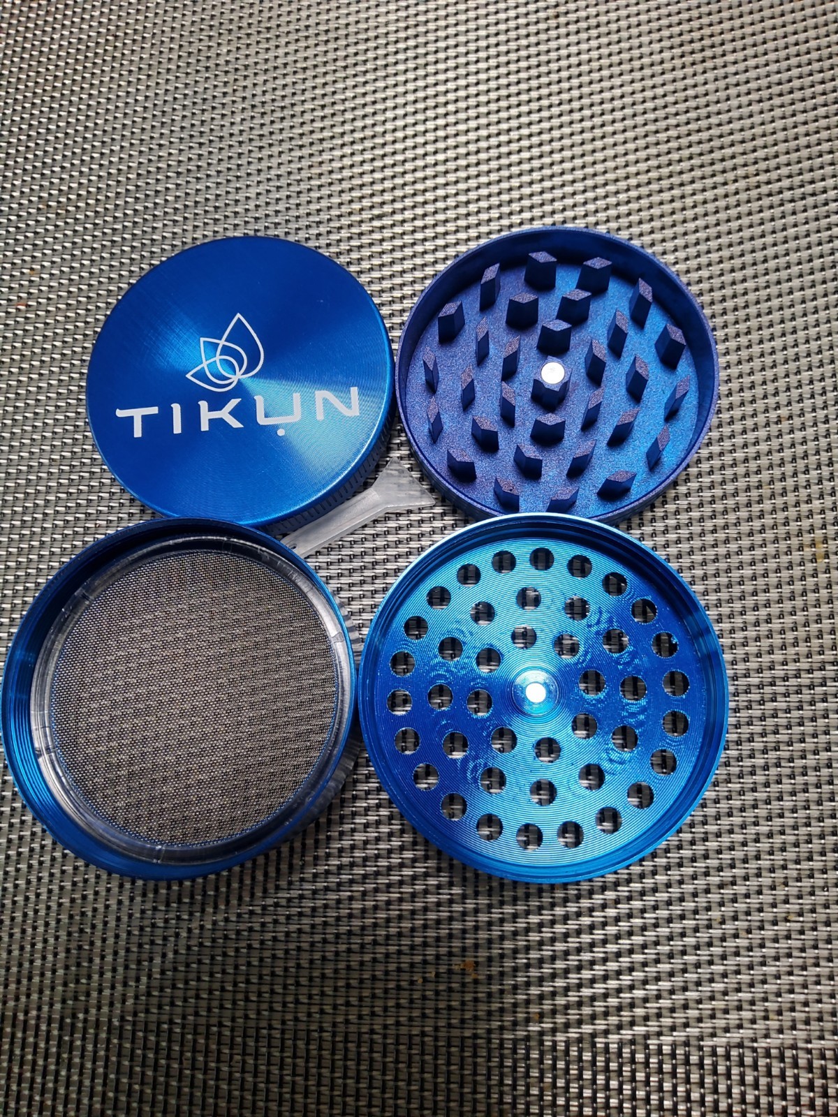 Space Case 53mm Spice Tobacco Herb Grinder 4 Piece -blue