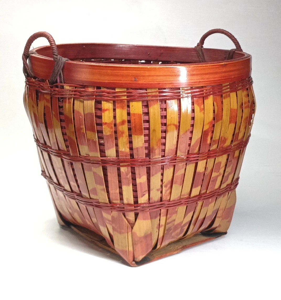 Mid-Century Split Red Tortoise Bamboo and Rattan Chinese Basket 