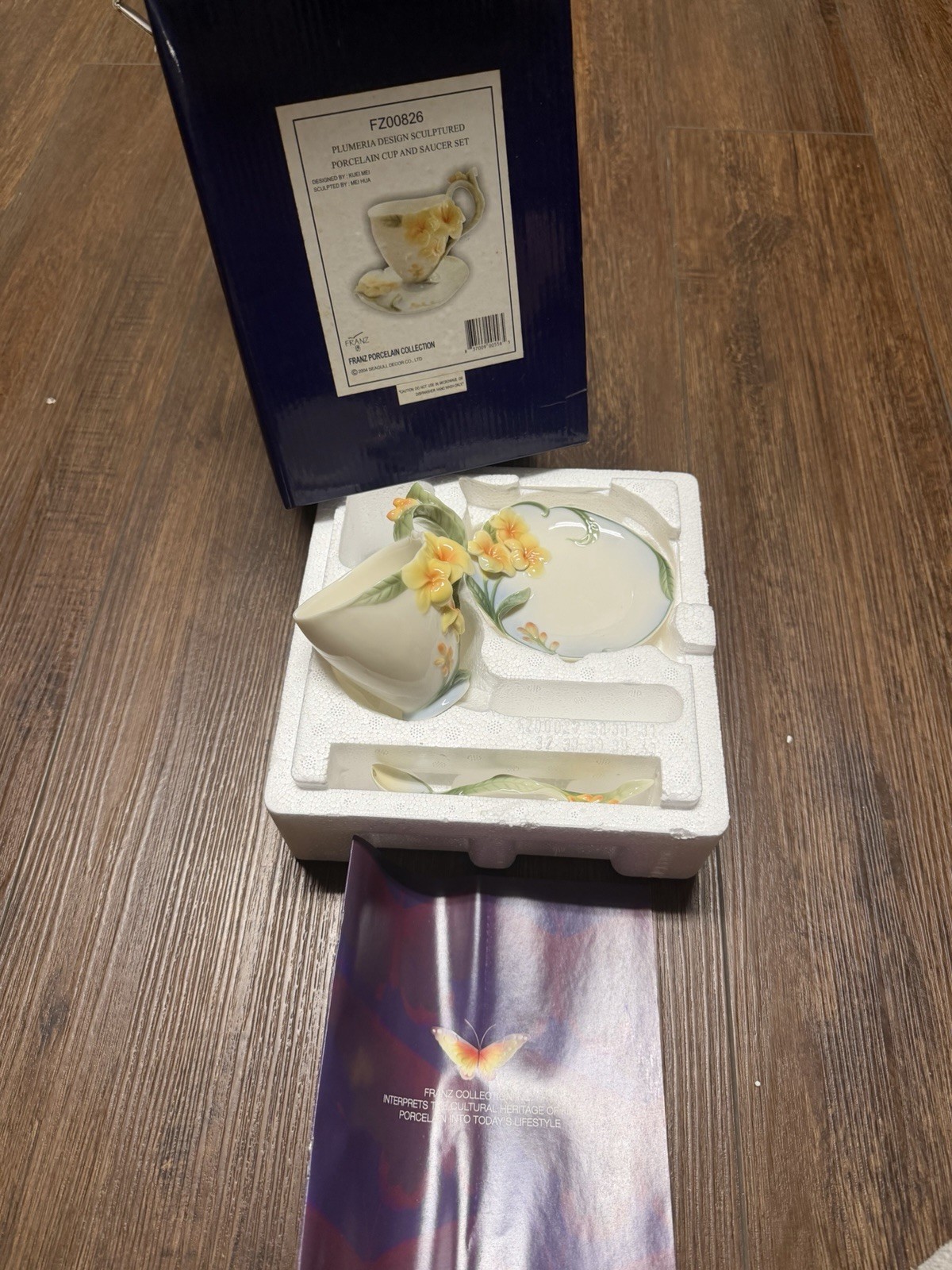 Franz Collection Plumeria Teacup & Saucer FZ00826 New In Box Made In China 2004