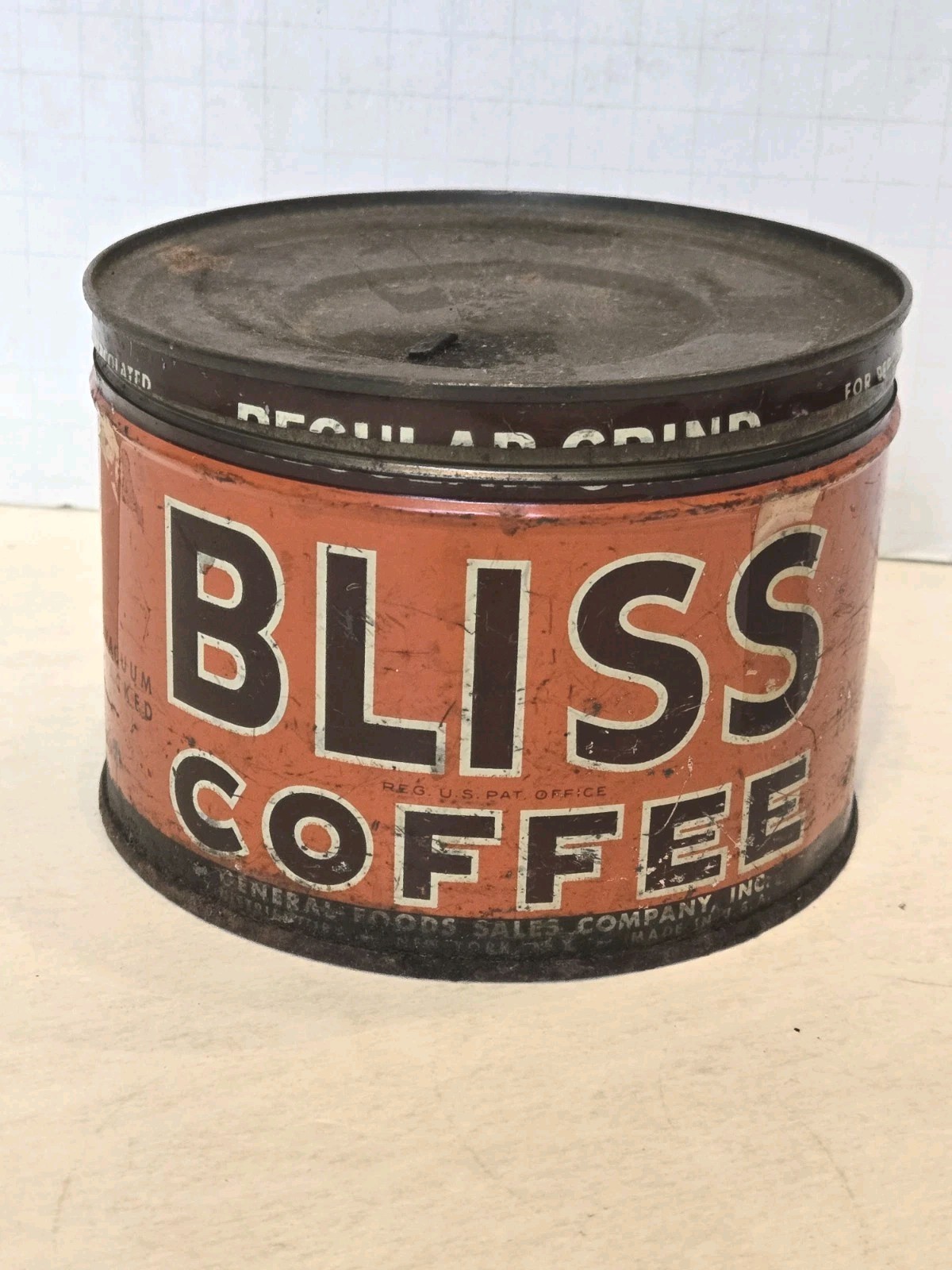 Vintage Bliss Key Wind Coffee Tin By General Foods Sales Co. New York NY 1 lb