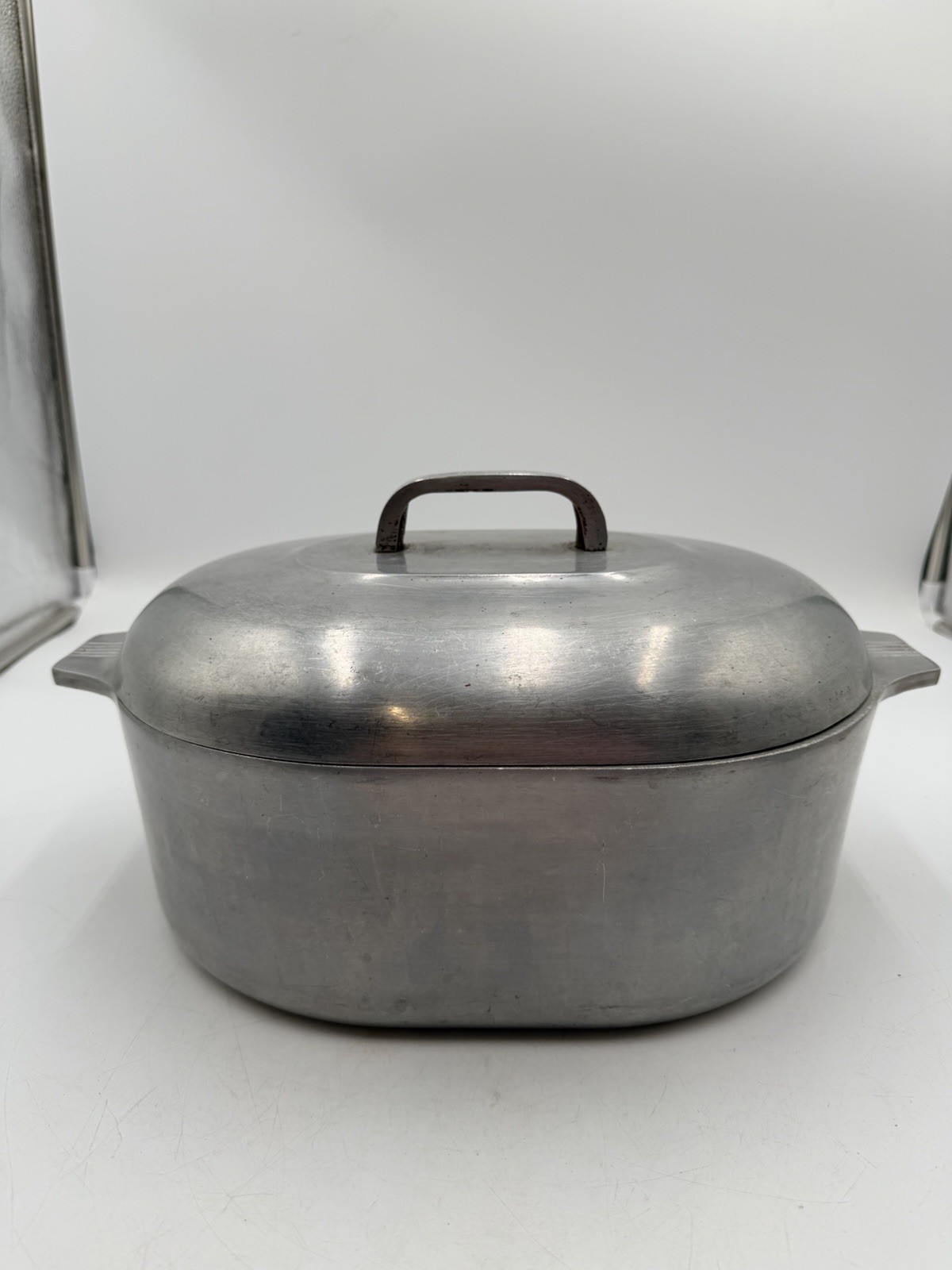 VINTAGE GHC USA 8 Qt MAGNALITE Oval ROASTER Dutch Oven W/ Lid VINTAGE GHC USA 8 Qt MAGNALITE Oval ROASTER Dutch Oven W/ Lid