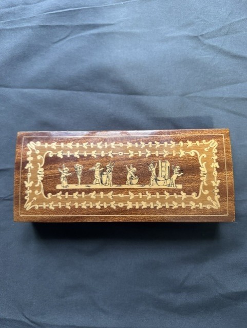 Vintage Gargiulo & Jannuzzi Tasso Sorrento Storage Jewelry Box w Cherub Design Vintage Gargiulo & Jannuzzi Tasso Sorrento Storage Jewelry Box w Cherub Design
