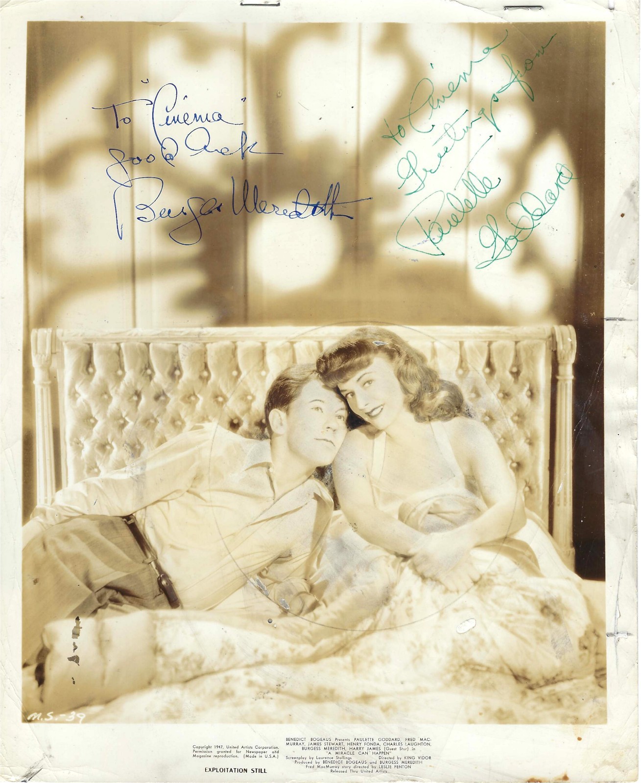 ACTOR BURGESS MEREDITH & HIS WIFE ACTRESS PAULETTE GODDARD, SIGNED VINTAGE PHOTO