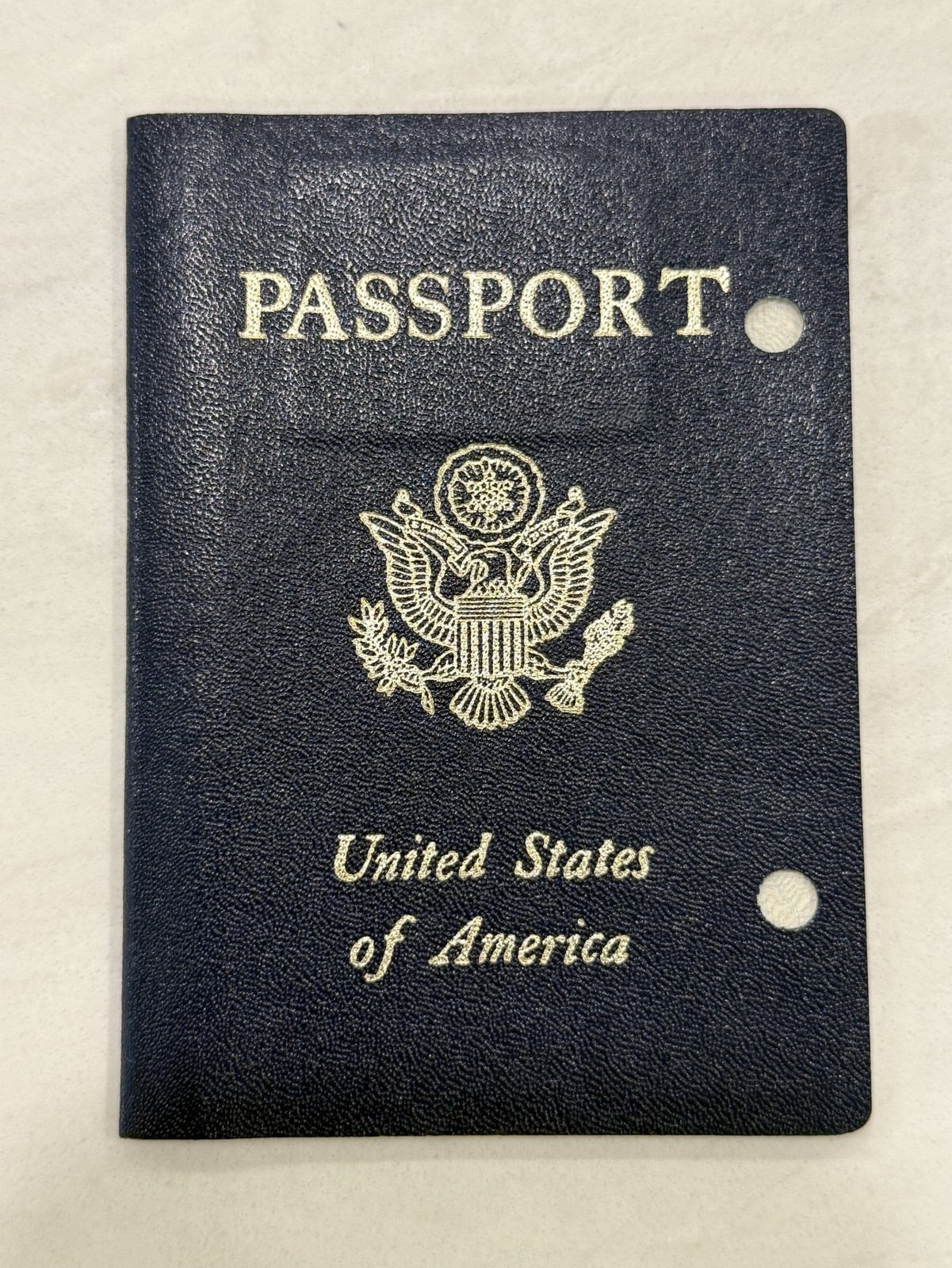 Expired 1985 US Passport 8 Stamps Heathrow JFK New York 10-Year Expired 1985 US Passport 8 Stamps Heathrow JFK New York 10-Year