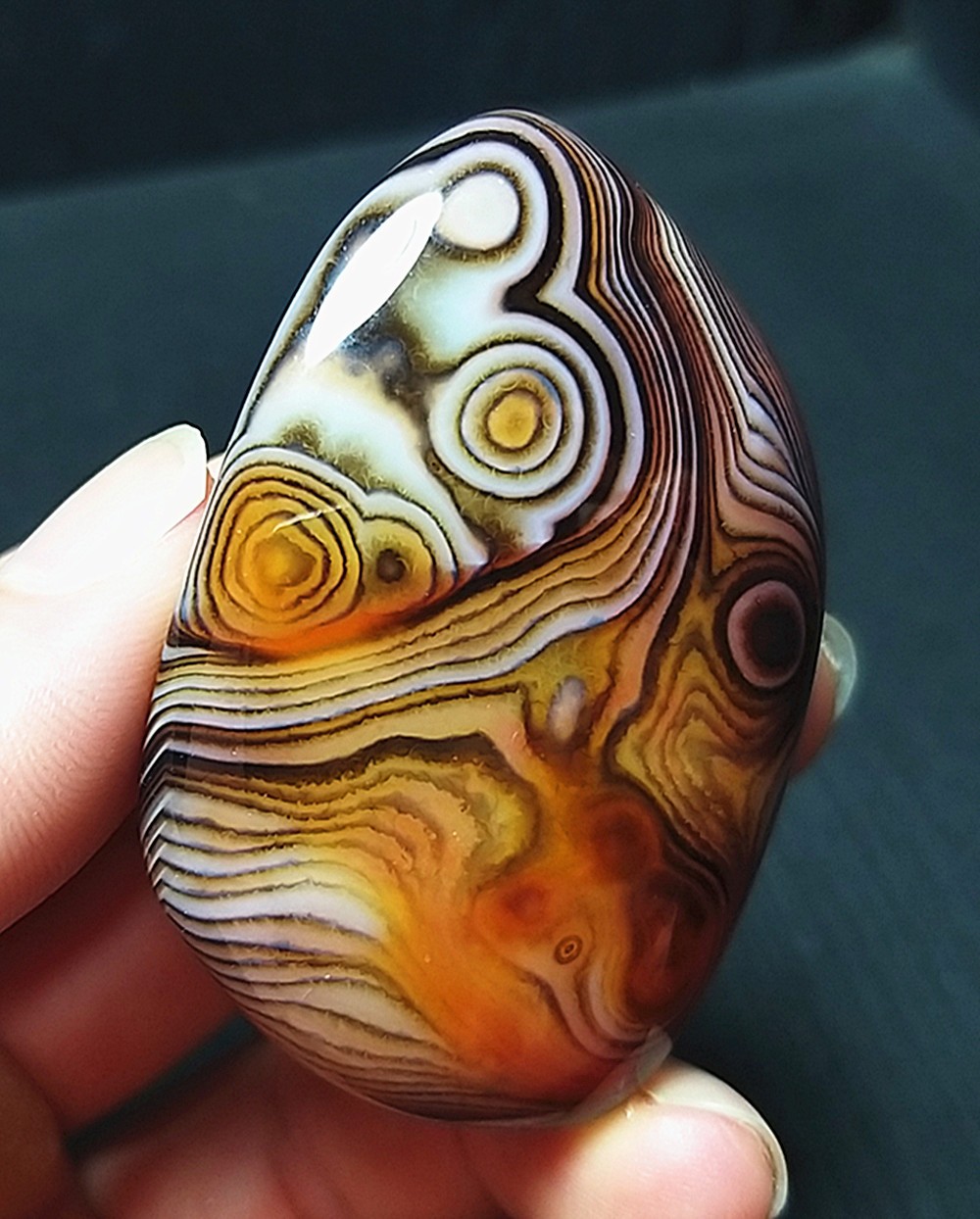 TOP 77G Natural Polished Silk Banded Lace Agate stone Madagascar m65