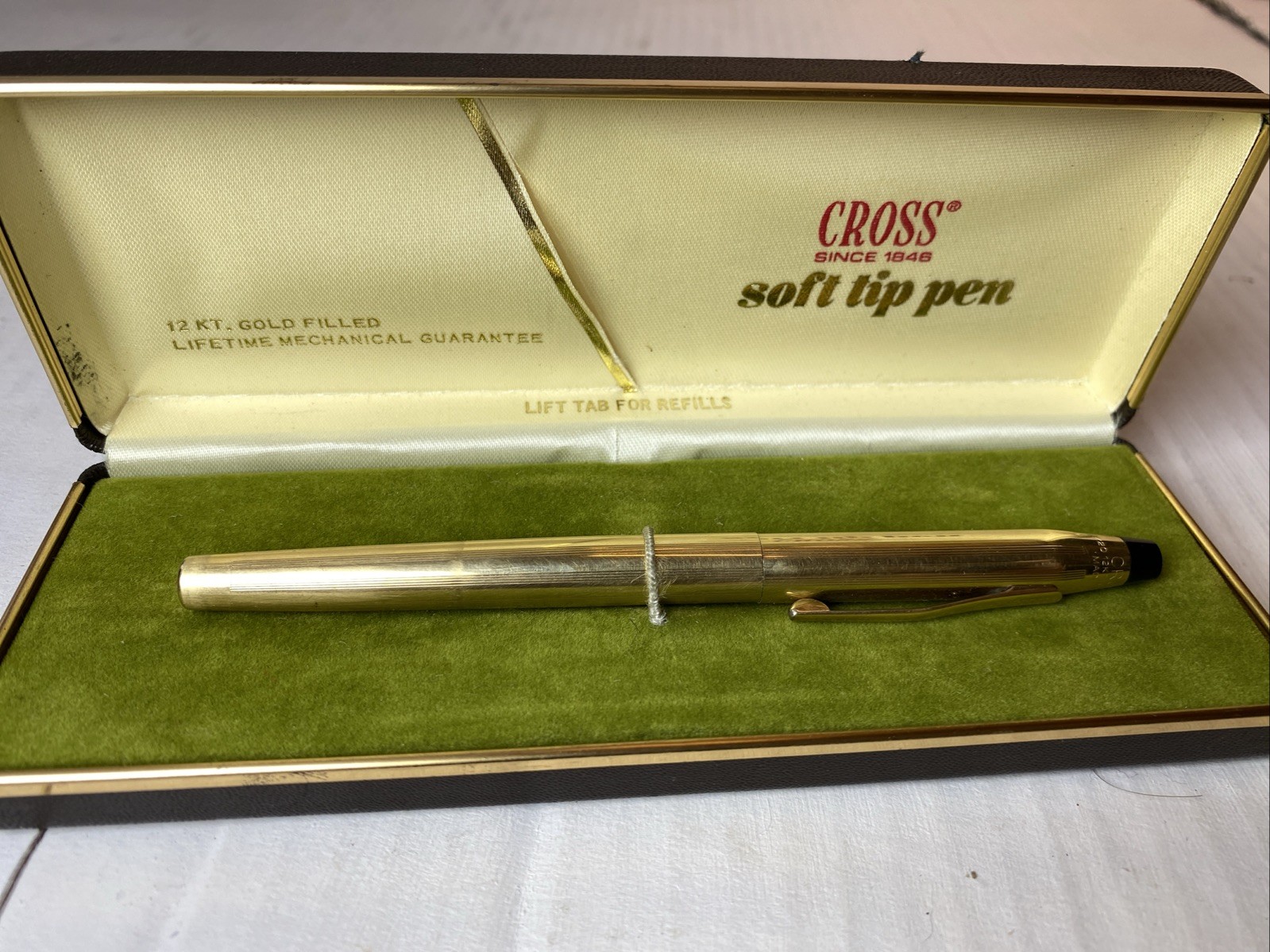 VINTAGE CROSS SOFT TIP PEN 1/20 12KT GOLD FILLED WITH ROUGH CASE VINTAGE CROSS SOFT TIP PEN 1/20 12KT GOLD FILLED WITH ROUGH CASE