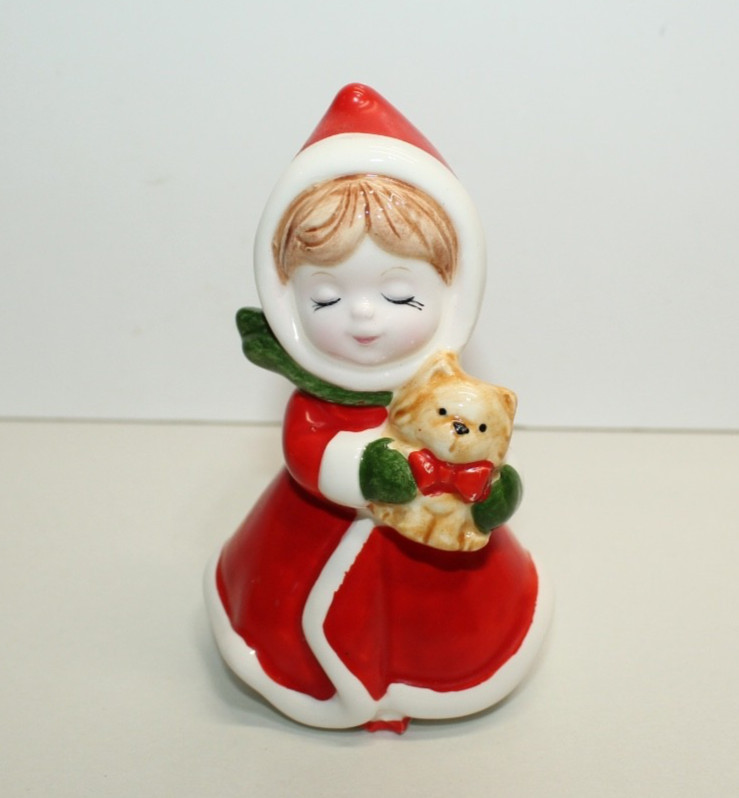 Vintage Napco Figurine 2233 Christmas Girl Holding Cat Napcoware Vintage Napco Figurine 2233 Christmas Girl Holding Cat Napcoware