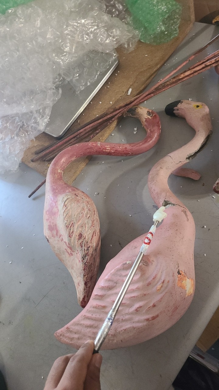 DEFECTIVE Vtg Iconic Kitschy Flock 3 Concrete Cast Flamingos 50s Yard Sc G3D