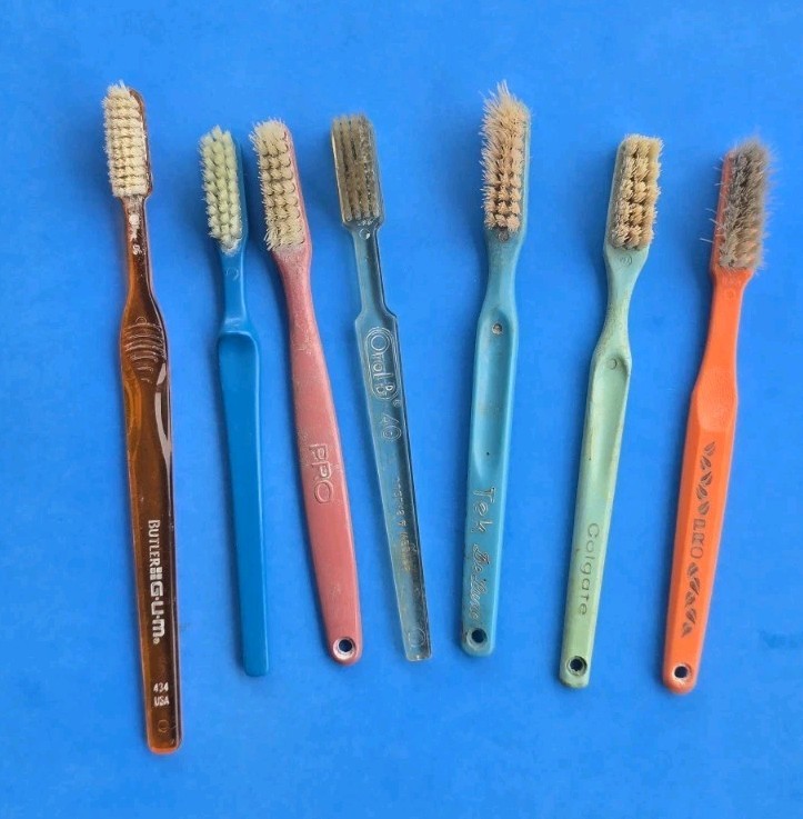 Mid Century Vintage Toothbrush Lot c1950s-1960s ButterGum Colgate Tek Pro USA