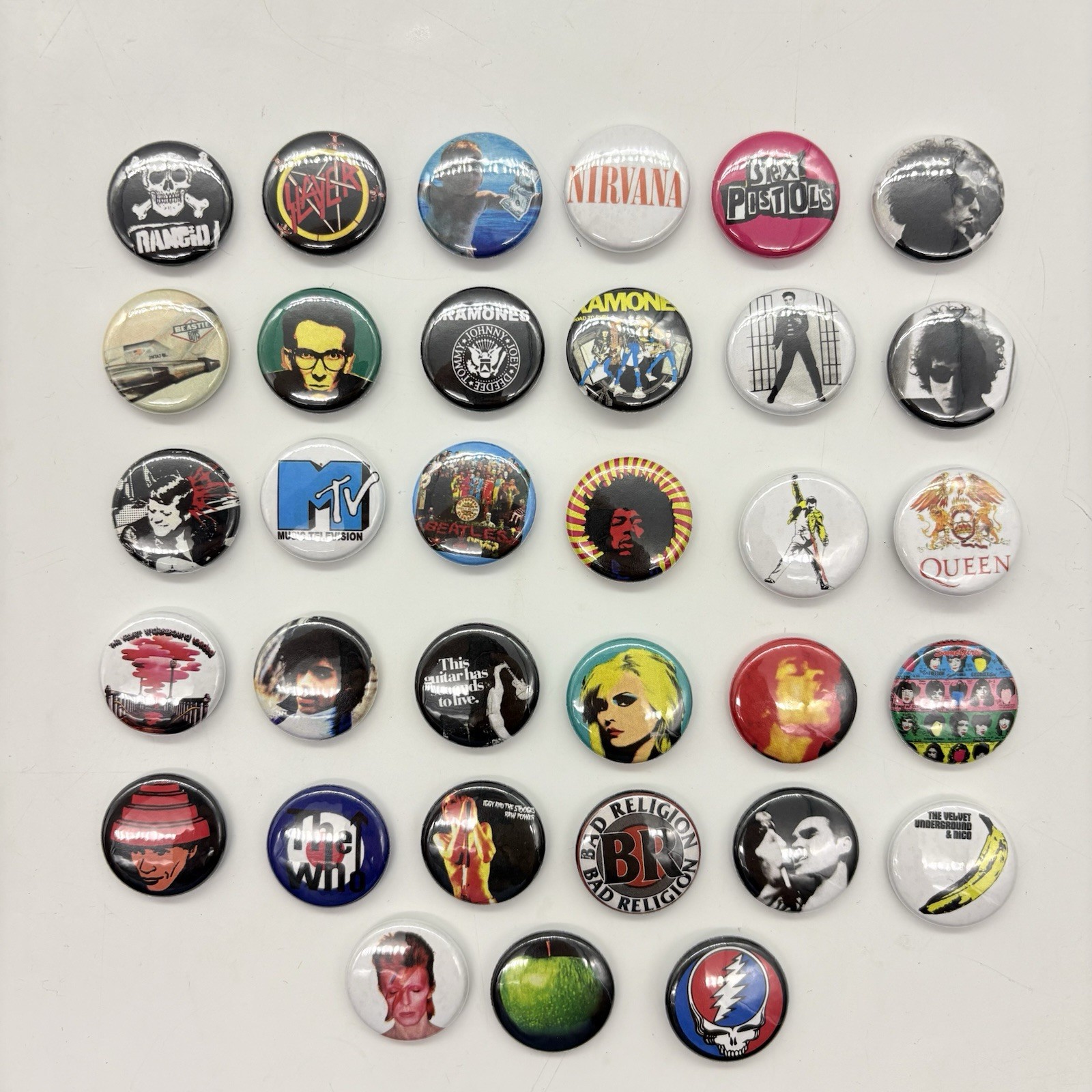 1980s Pop Rock Punk Metal Bands Lot of 33 Pins Buttons 1” Ramones Nirvana Queen