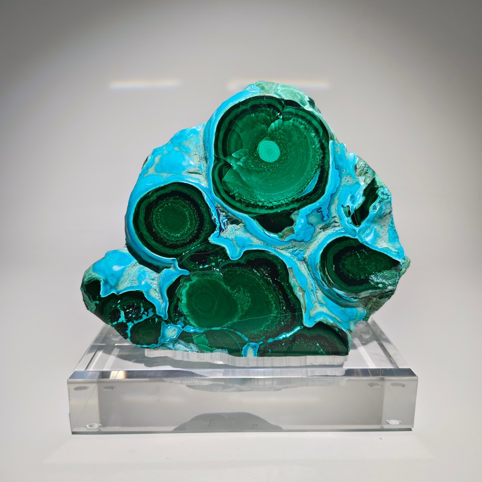 4.07LB Rare Natural Silicon Malachite Quartz Crystal Mineral Specimen + Stand 4.07LB Rare Natural Silicon Malachite Quartz Crystal Mineral Specimen + Stand
