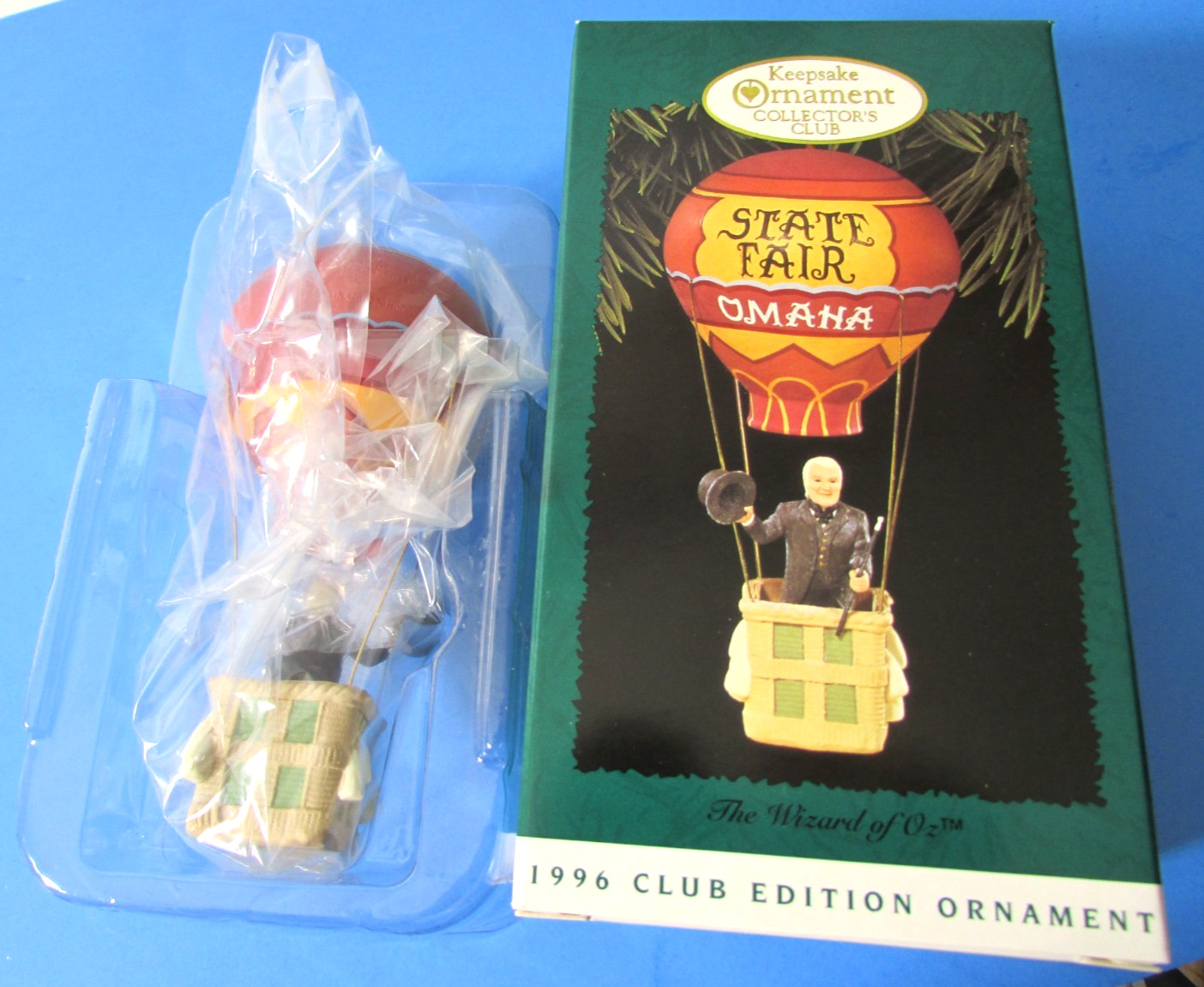 1996 Hallmark Member Ornament THE WIZARD of OZ hot air balloon 1996 Hallmark Member Ornament THE WIZARD of OZ hot air balloon