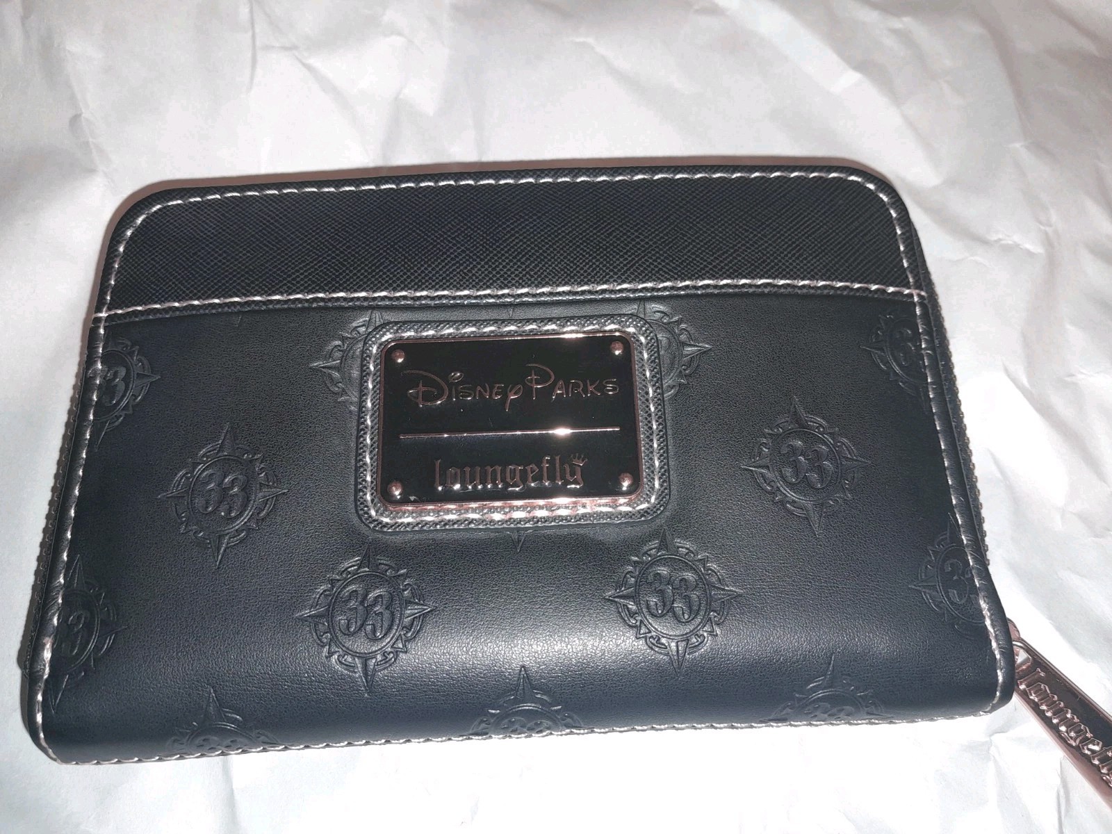 DISNEY WORLD CLUB 33 LOUNGEFLY WALLET DISNEY WORLD CLUB 33 LOUNGEFLY WALLET