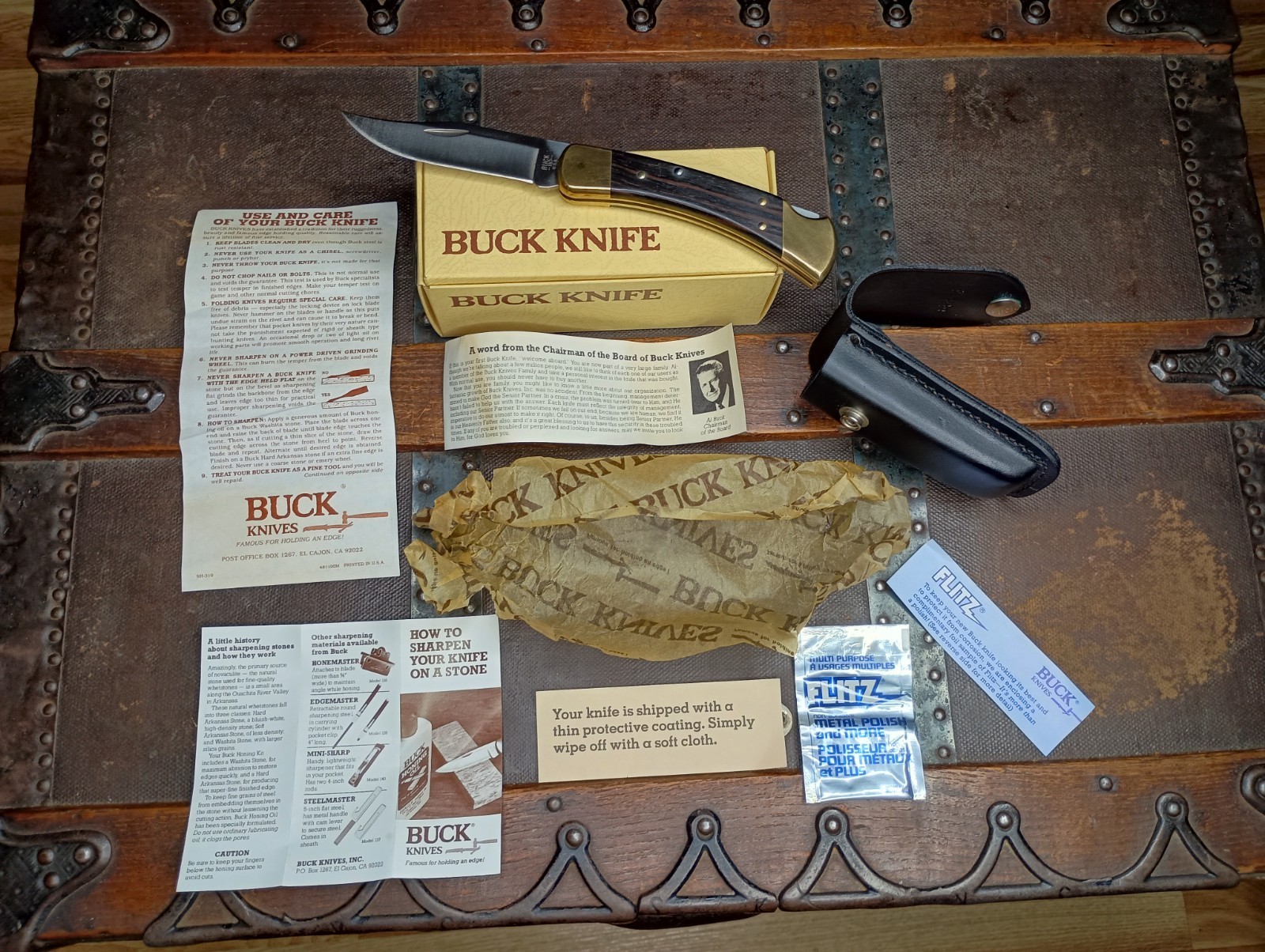 Vintage Buck 110 Folding Hunter Knife 4-Dot 1984-1986 San Diego Box Papers Mint