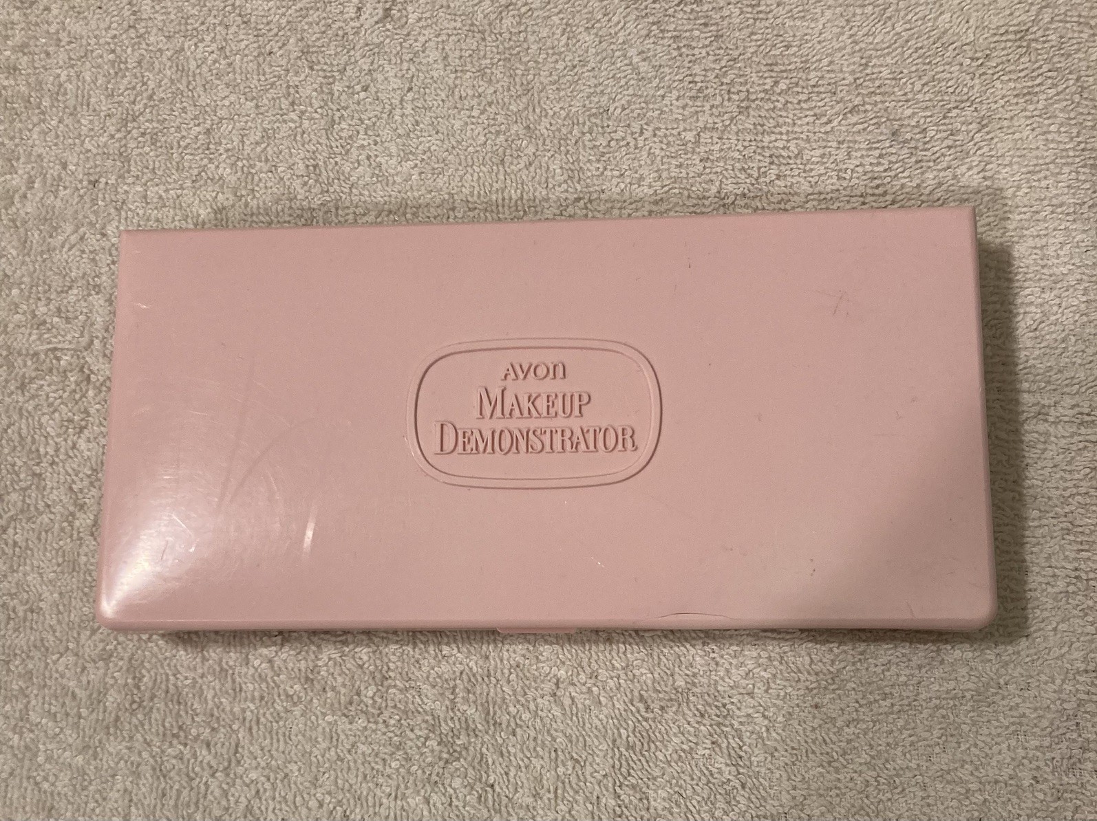 Avon Makeup Foundation Demonstrator Collectible Plastic Case/Box Vintage Avon Makeup Foundation Demonstrator Collectible Plastic Case/Box Vintage
