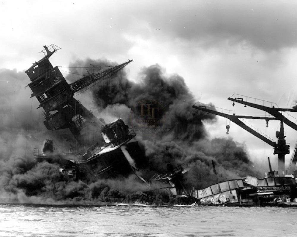 Pearl Harbor USS Arizona Going Down after Attack WWII 13x19 Print HT4136955