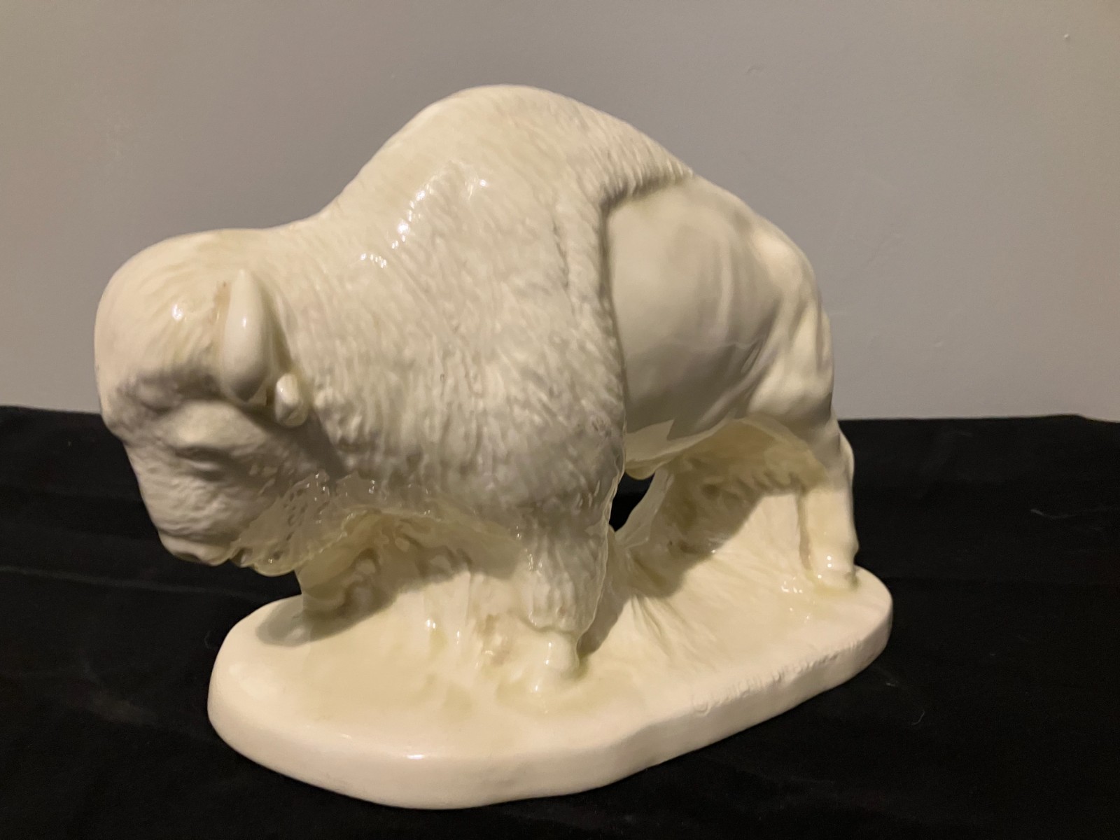 Vintage White Buffalo Bison Figurine Ceramic Statue by Duncan Enterprises 10 in