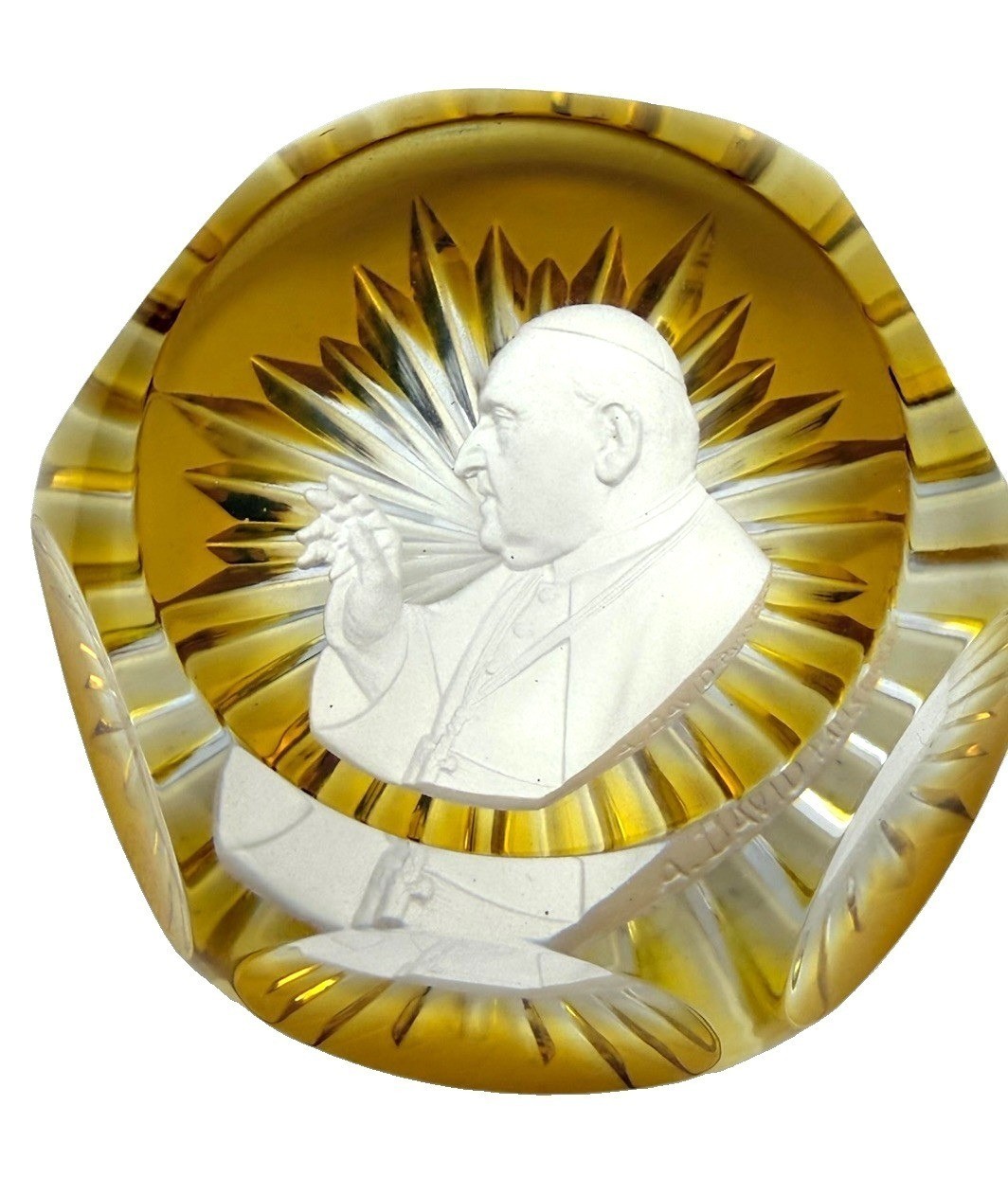 Baccarat Crystal Sulphide Paperweight 1963 Citrine Pope John XXIII UV Glow & Box