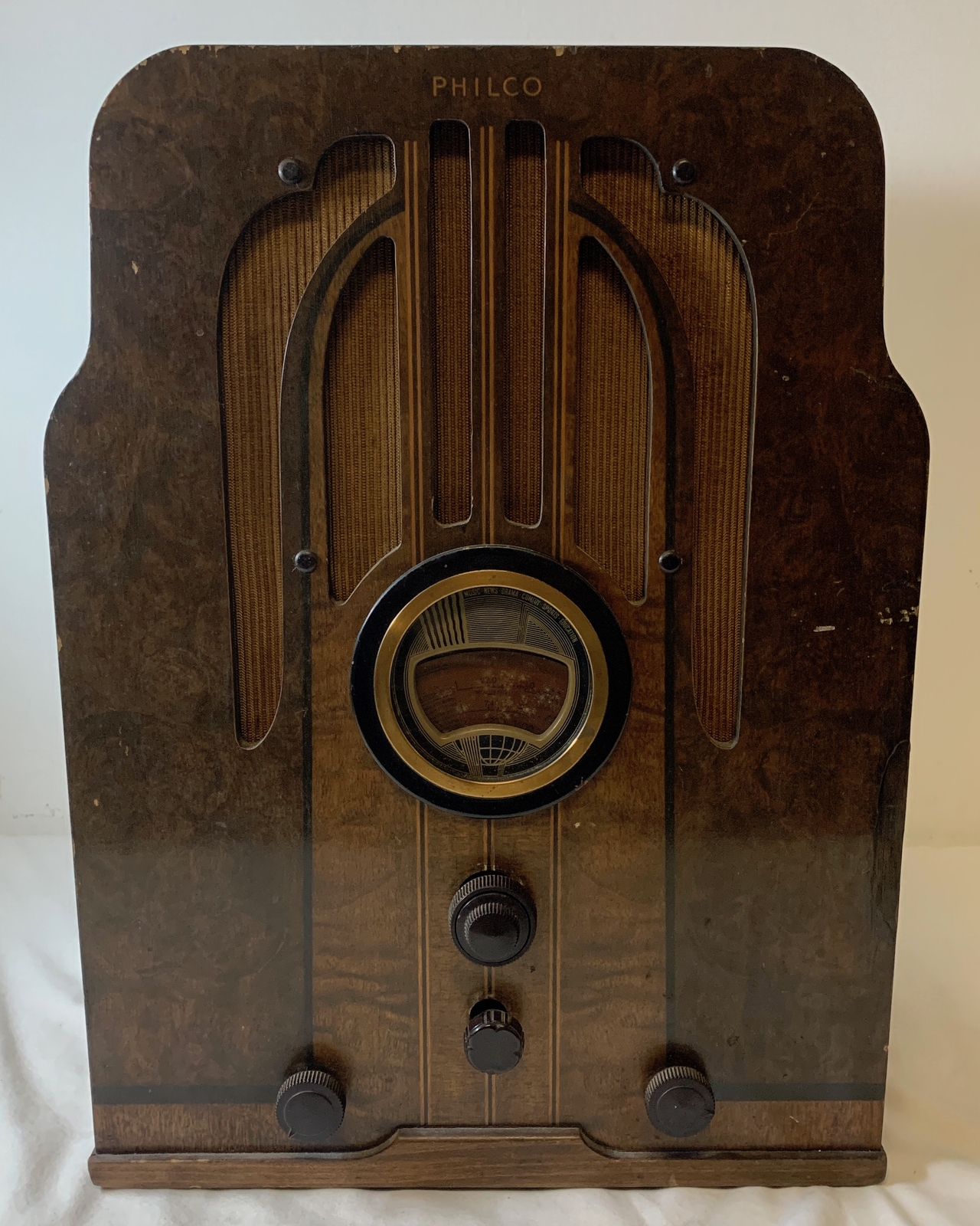 vintage antique PHILCO 37-610 RADIO ~ Tombstone ~turns on and hums ~ 18.5x13x9.5