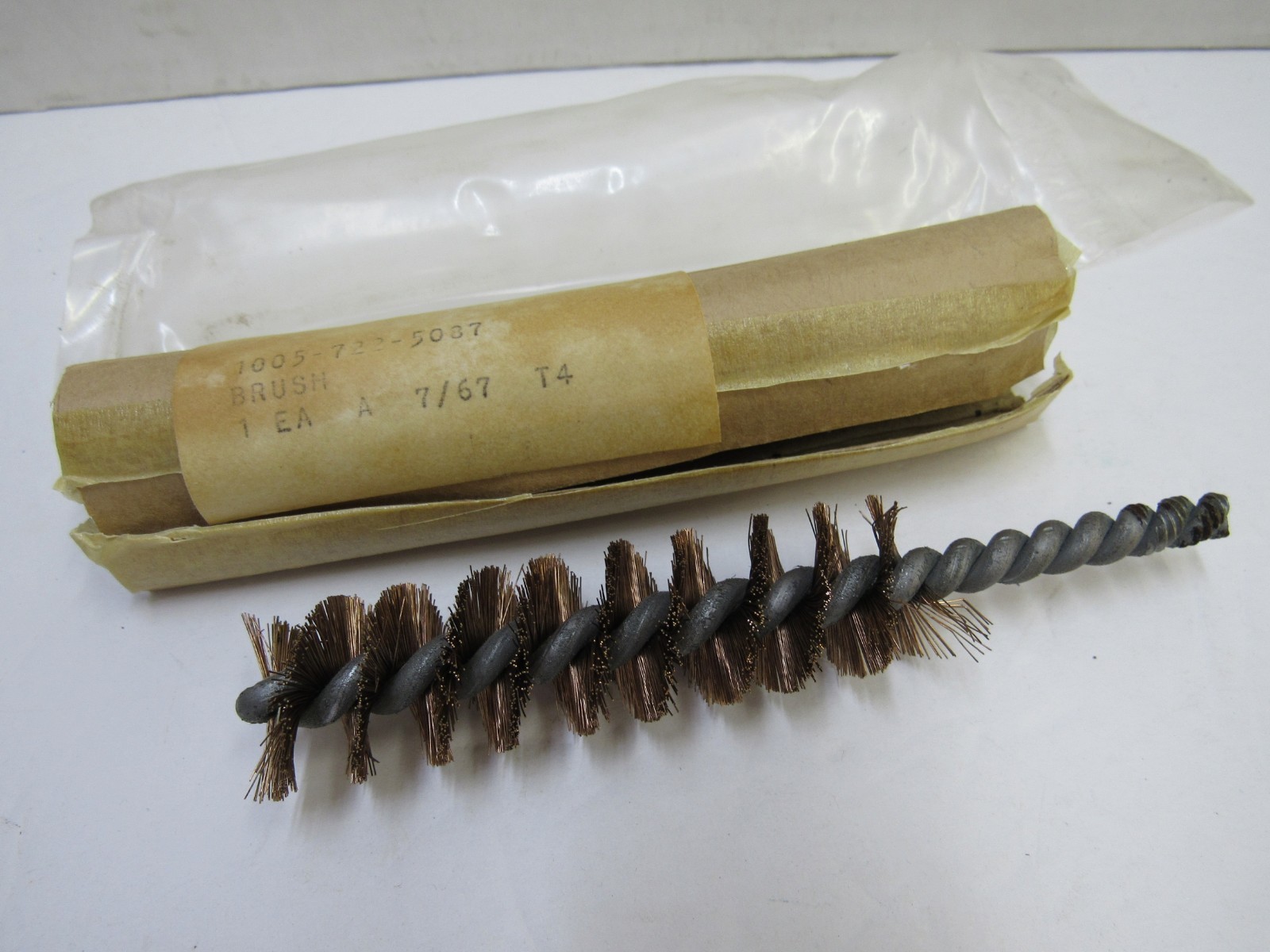 Vietnam Era US 20 MM Cannon Bore Brush Cleaning 1967 Dated NOS in Wrap