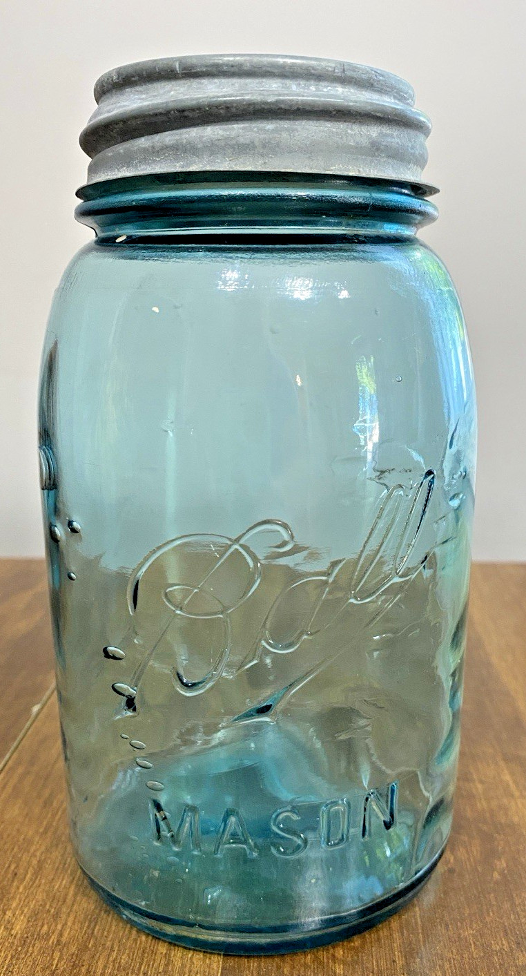 1900-1923 w/Lid Blue Ball Mason Jar Quart #5 - 1 Lots of bubbles in glass