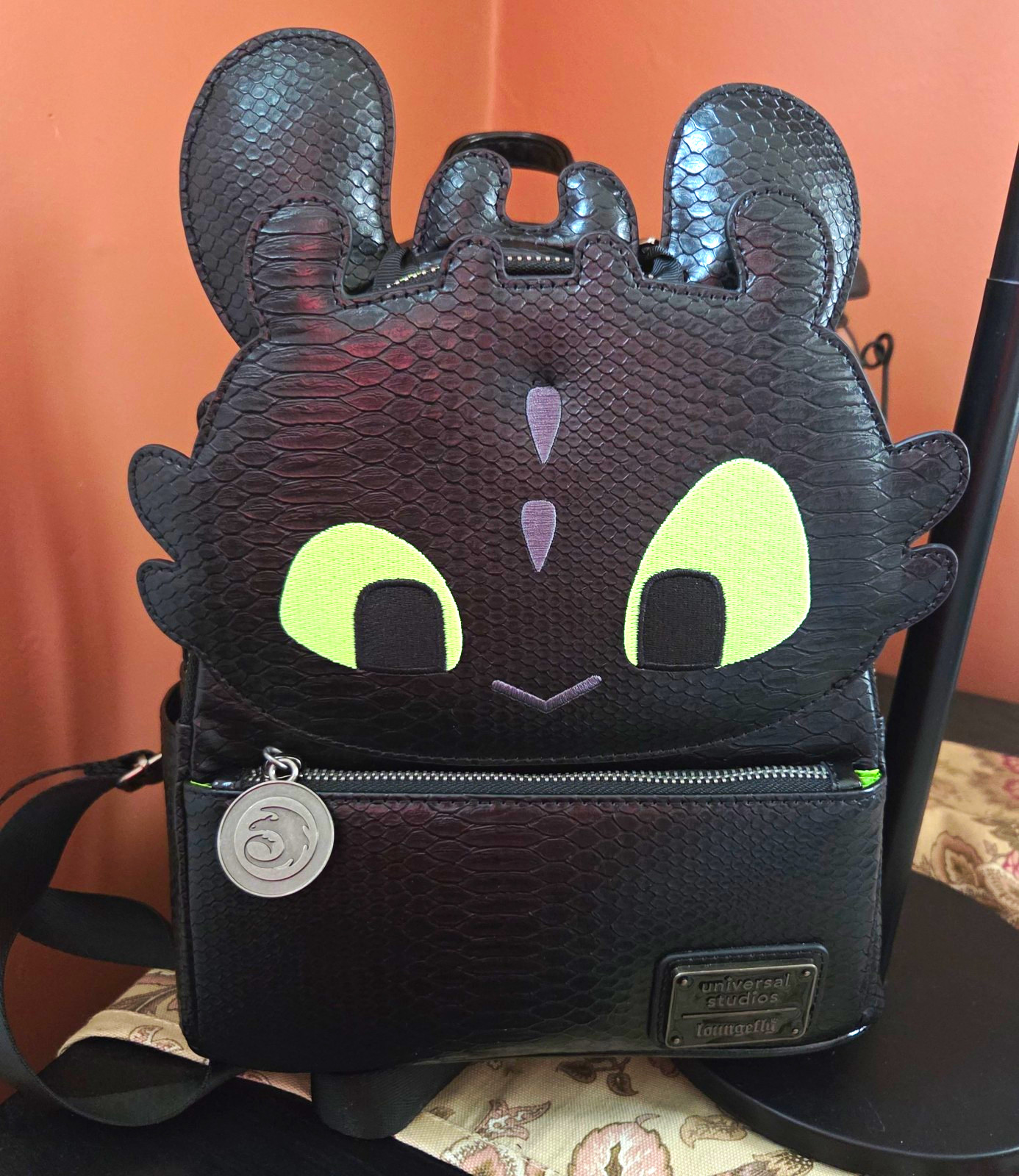 Loungefly Toothless NWT, EARS & Wings, How to Train Your Dragon, Universal Stud Loungefly Toothless NWT, EARS & Wings, How to Train Your Dragon, Universal Stud