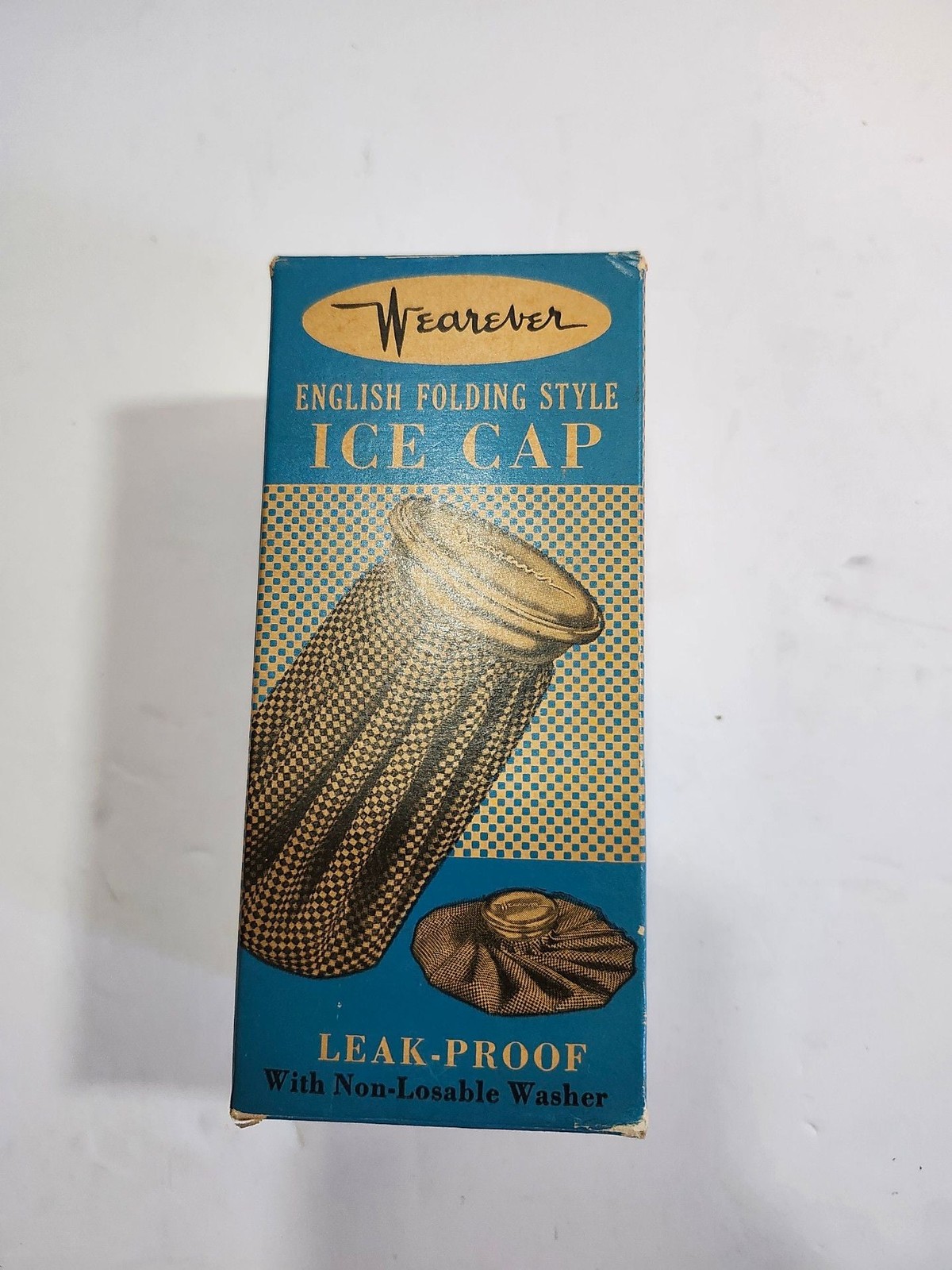 Vintage Wearever No. 15 English Folding Style Ice Cap 6 Inch in Original Box Vintage Wearever No. 15 English Folding Style Ice Cap 6 Inch in Original Box