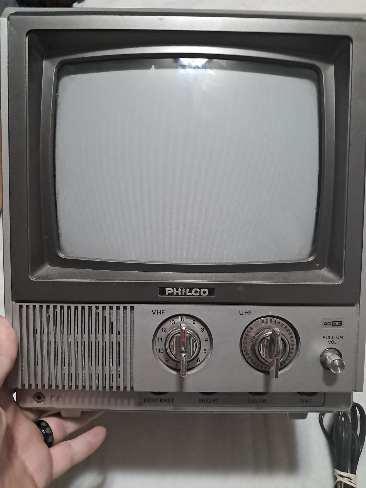 Vintage Philco TV C1910SSL Retro Gaming Television  10\