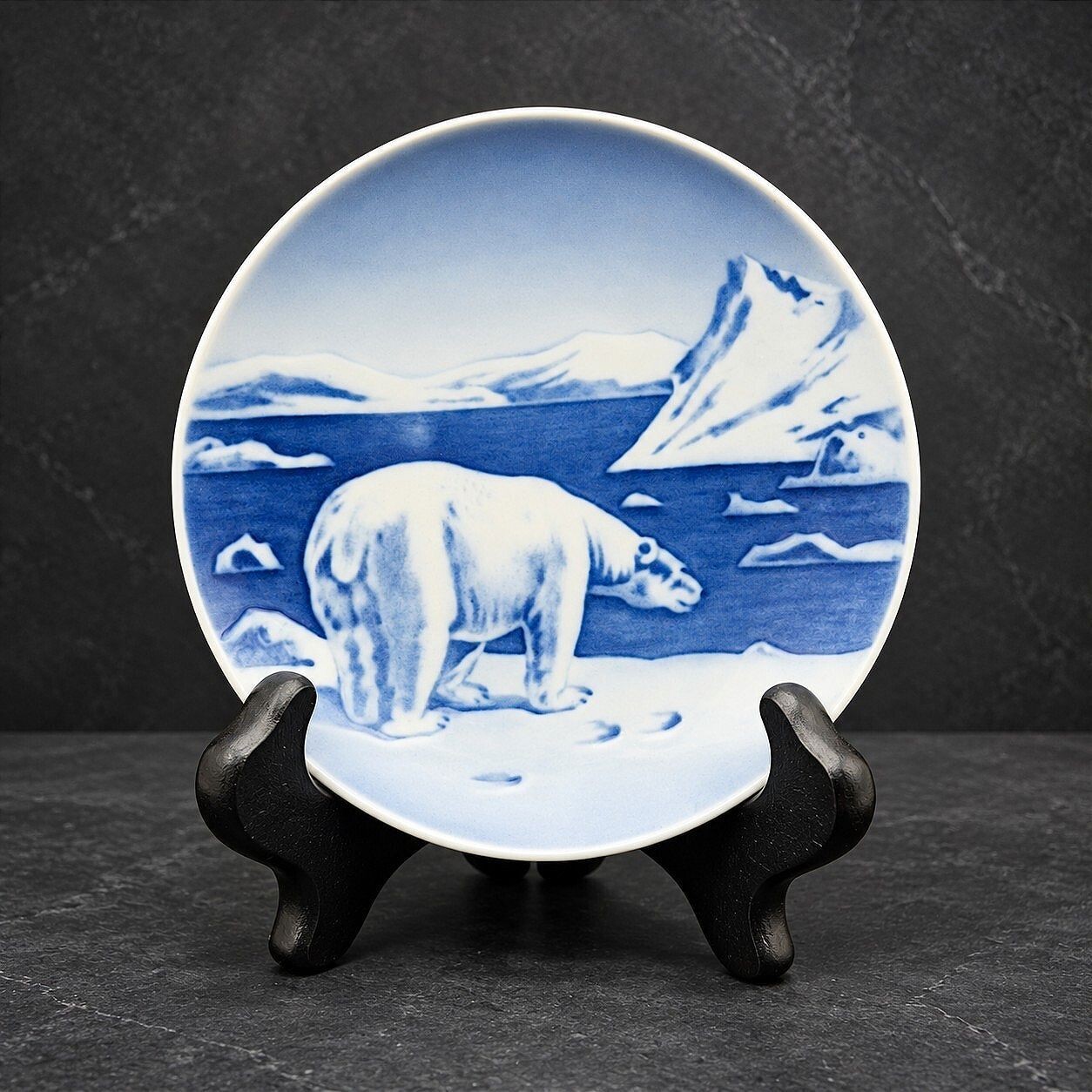 Vintage Royal Copenhagen 4366 Polar Bear Greenland Blue Porcelain Dish 4.5 Vintage Royal Copenhagen 4366 Polar Bear Greenland Blue Porcelain Dish 4.5