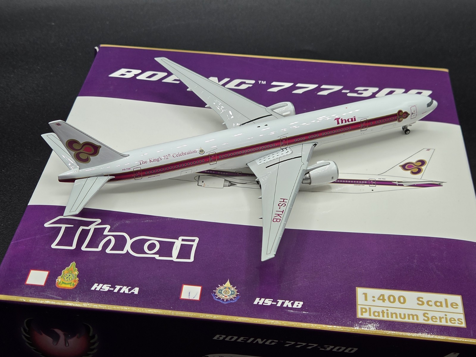 Phoenix Models Thai Airways Kings 72th Celebration Boeing 777-300 1/400 - HS-TKB