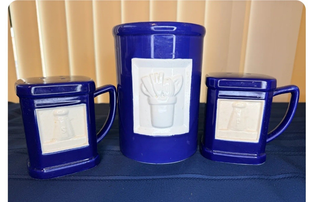 Lilian Vernon Ceramic Cobalt Blue Utensil Holder, Salt And Pepper Shakers Lilian Vernon Ceramic Cobalt Blue Utensil Holder, Salt And Pepper Shakers