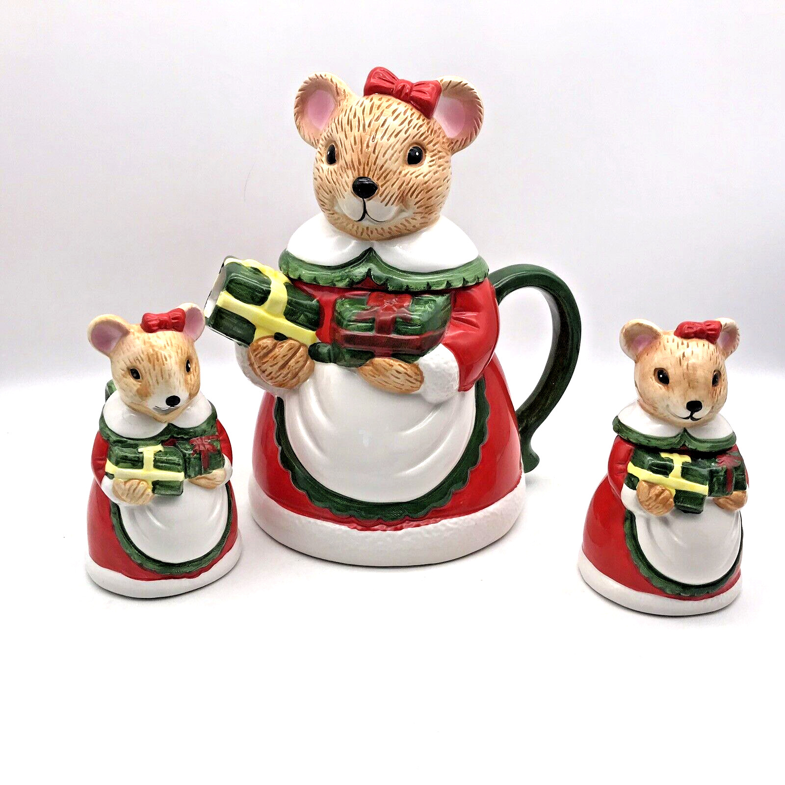 QVC Network Mother Mouse Christmas Tea Set W/Teapot, Creamer, Sugar Bowl w/Spoon QVC Network Mother Mouse Christmas Tea Set W/Teapot, Creamer, Sugar Bowl w/Spoon