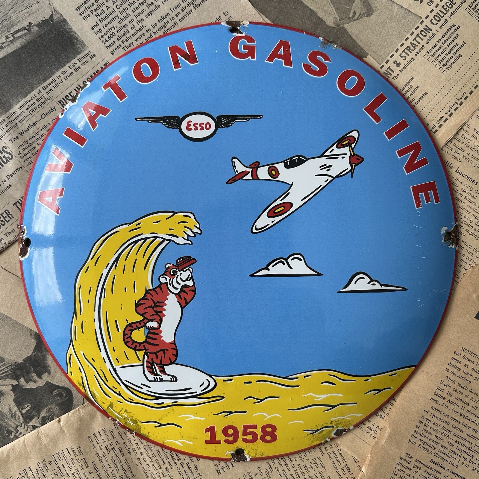 VINTAGE 1958 ESSO AVIATION GASOLINE 12 INCH CONVEX PORCELAIN ENAMEL SIGN