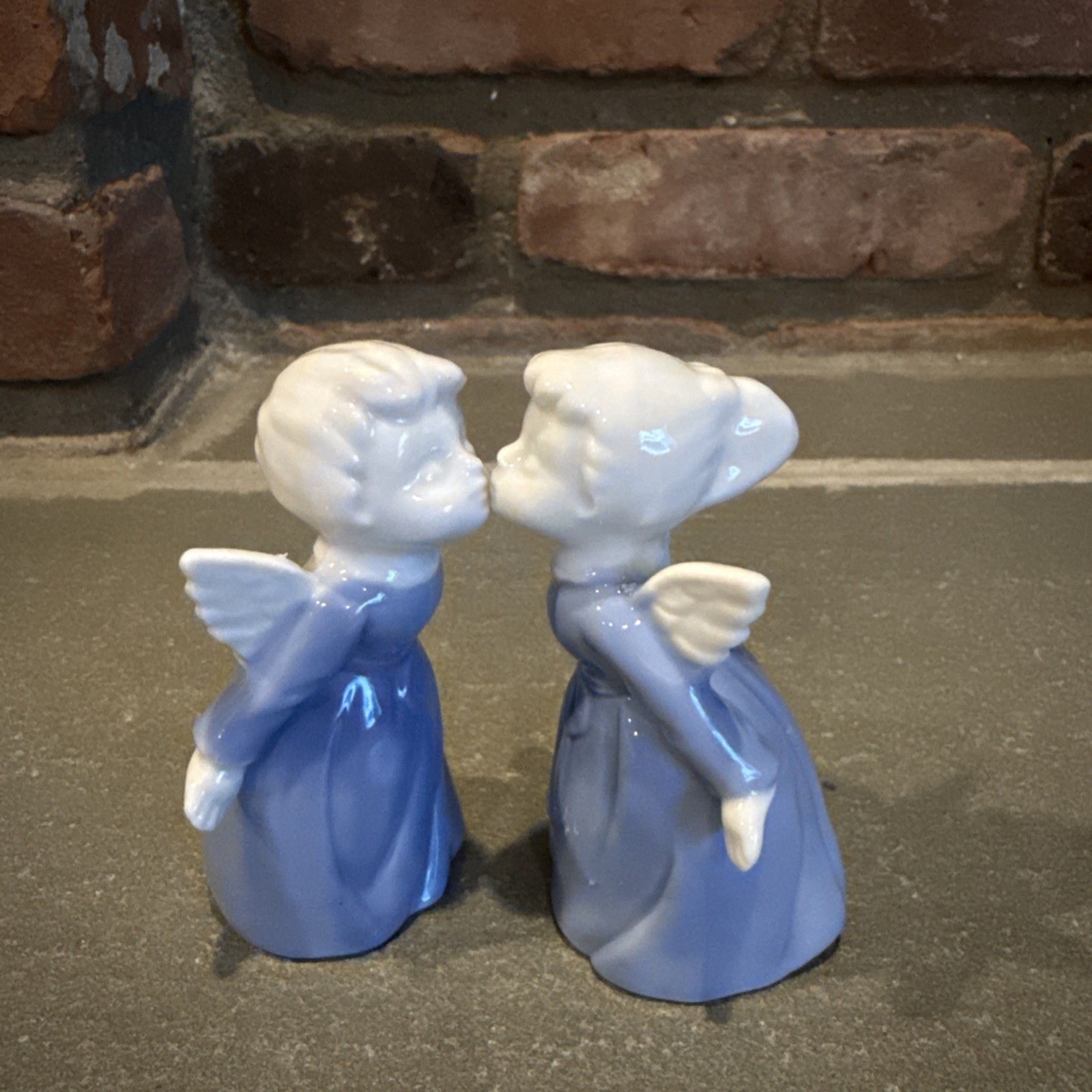Vintage Lefton Japan Kissing Angels Figurines Boy & Girl 4