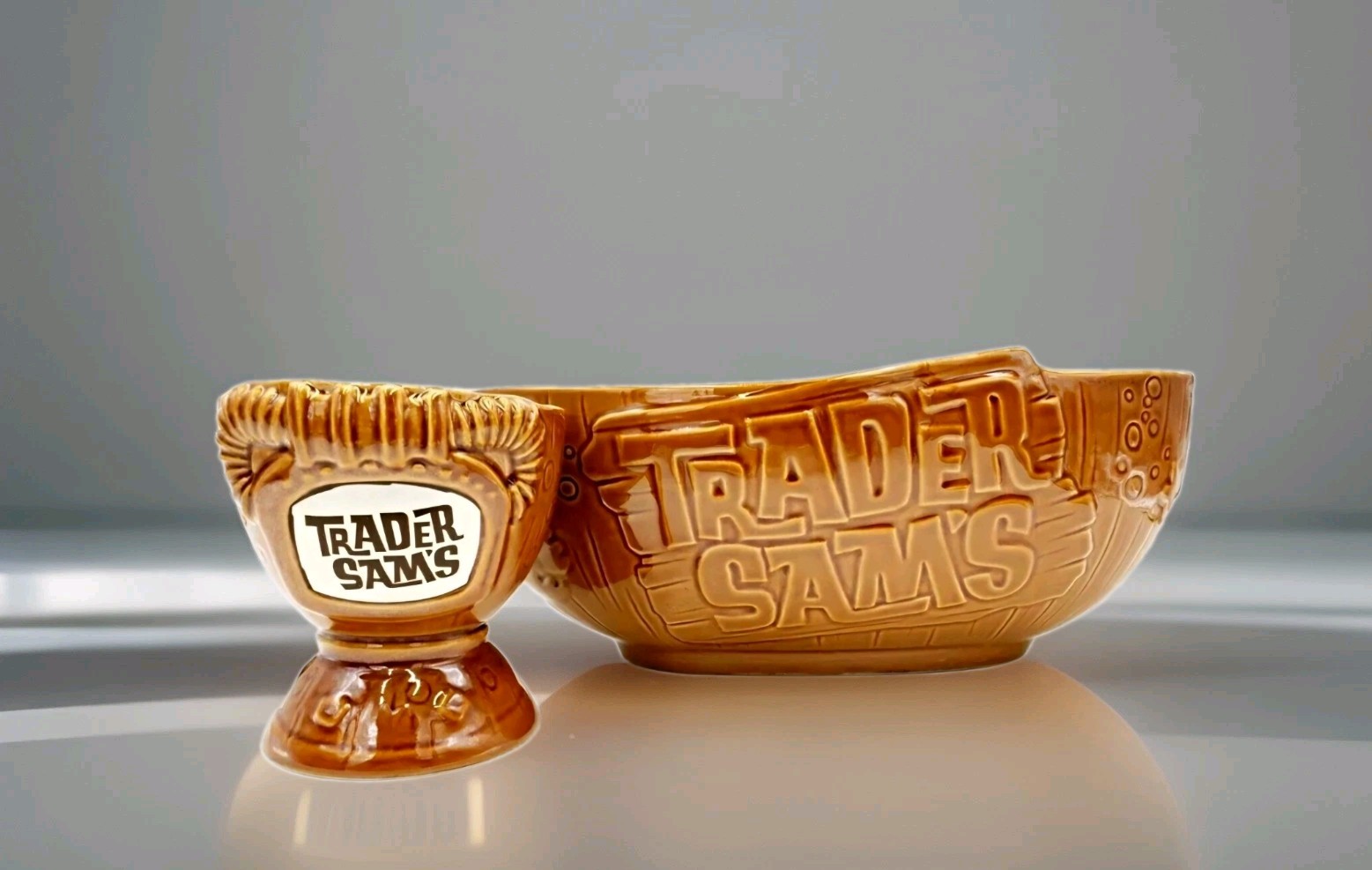 Disney Trader Sam\'s Ceramic Tiki Bowl & Mug Set, Brown Logo, 2-Piece 60ml Disney Trader Sam\'s Ceramic Tiki Bowl & Mug Set, Brown Logo, 2-Piece 60ml