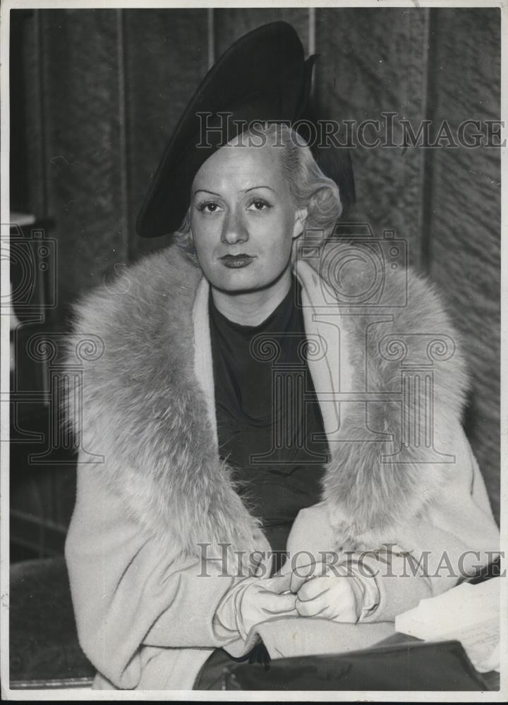 1937 Press Photo Mrs Harold Dahl wife of US aviator held in Spain - net12175 1937 Press Photo Mrs Harold Dahl wife of US aviator held in Spain - net12175