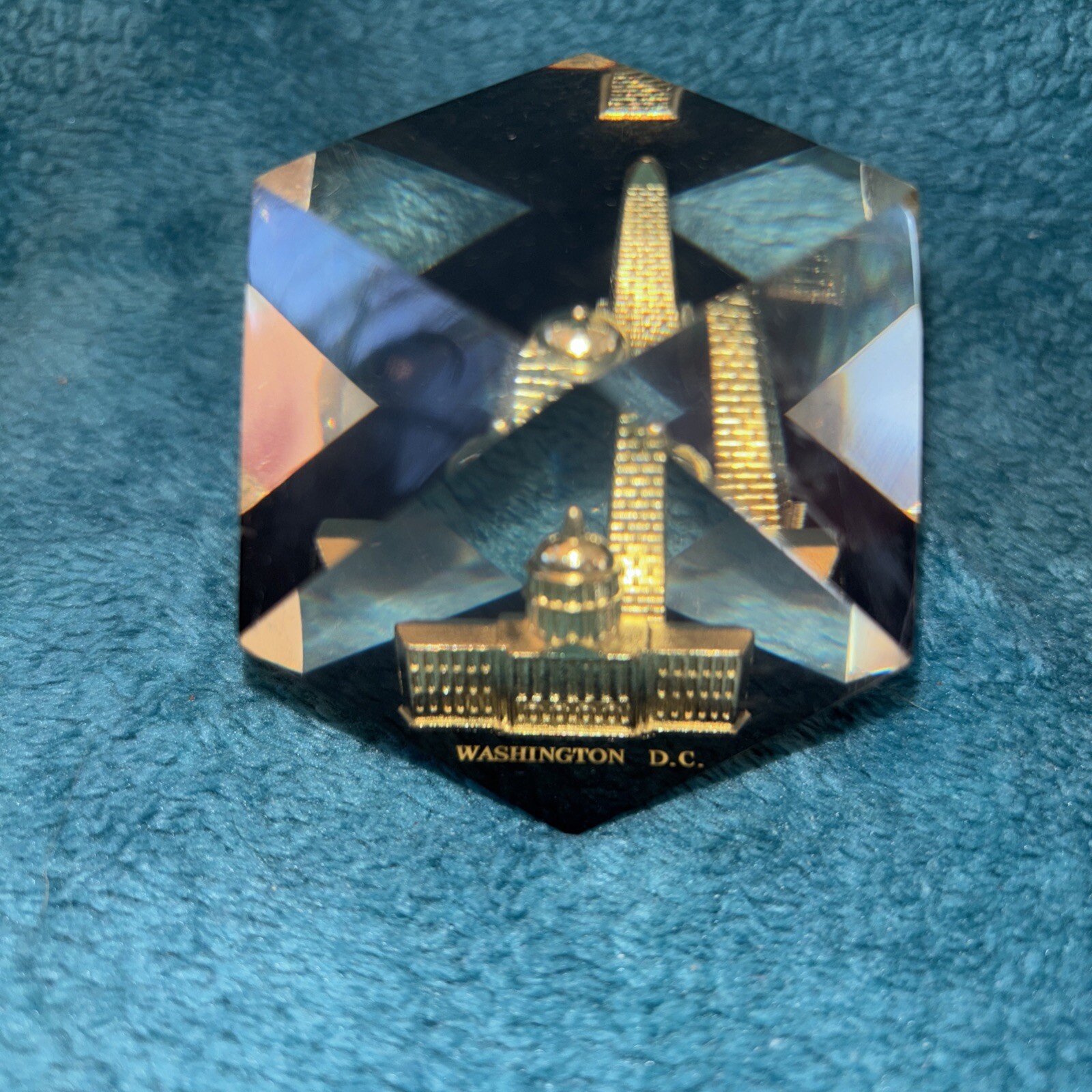 Vintage WASHINGTON DC MEMORABILIA SOUVENIR CRYSTAL WITH CAPITOL & MONUMENT #U