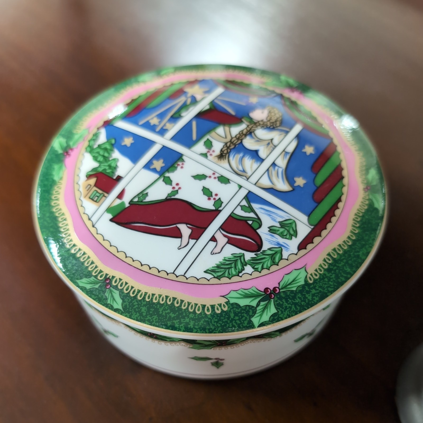 VTG Lovely Mikasa Trinket Box - Christmas Angelica Design - Gift - Made in Japan