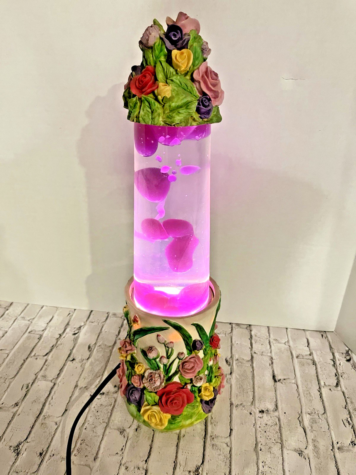 Vtg 1990s Lipan Creative Motion Lava Lamp Frosting Roses Floral Garden Rare Vtg 1990s Lipan Creative Motion Lava Lamp Frosting Roses Floral Garden Rare