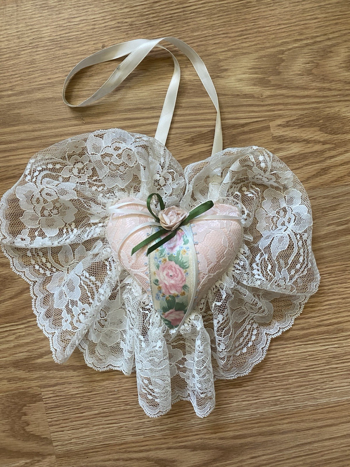 Victorias Secret 80s Heart Chantilly Lace Bow Floral Sachet Valentine Vintage