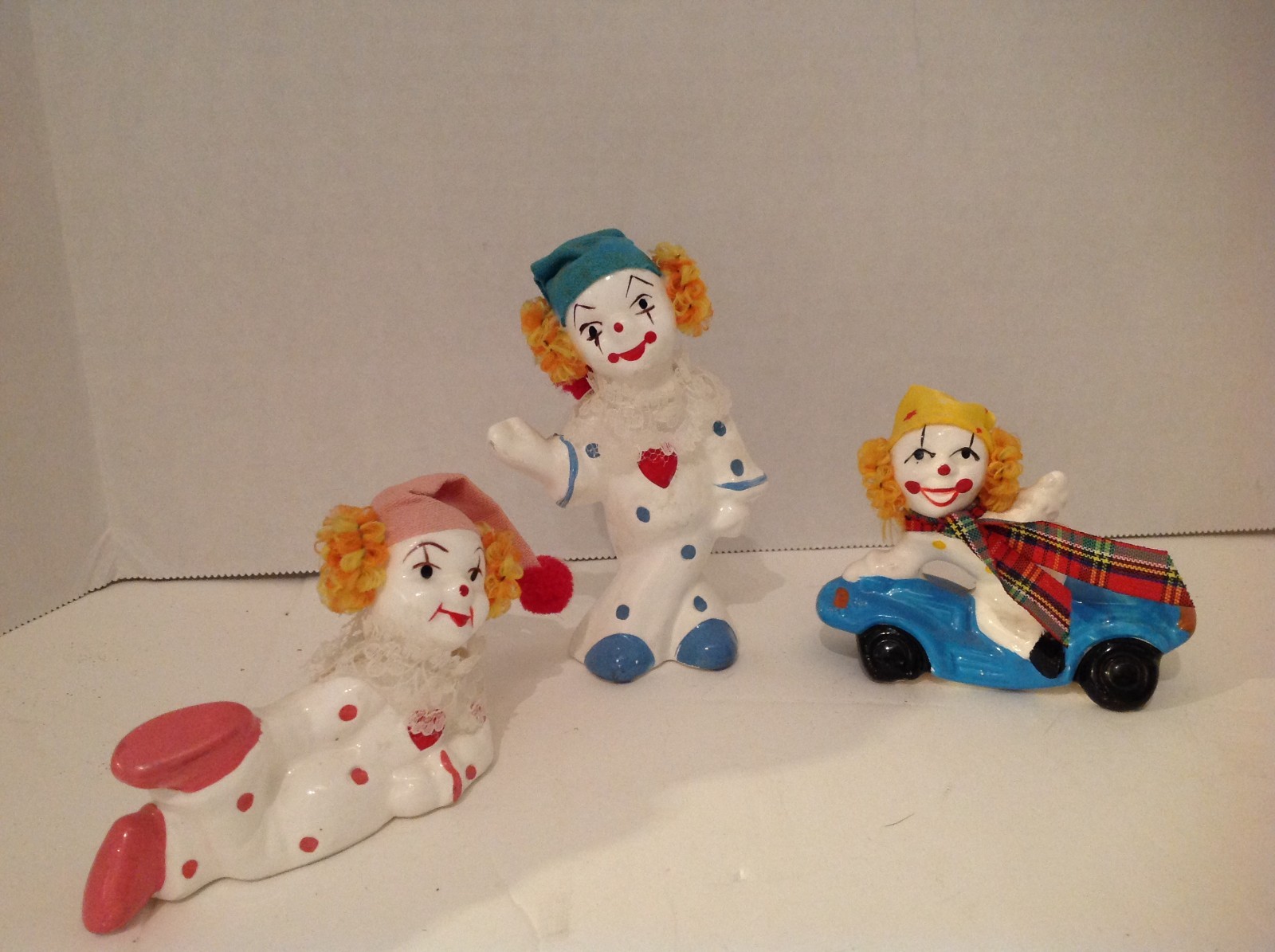 SET OF 3 VINTAGE CERAMIC CLOWNS SET OF 3 VINTAGE CERAMIC CLOWNS