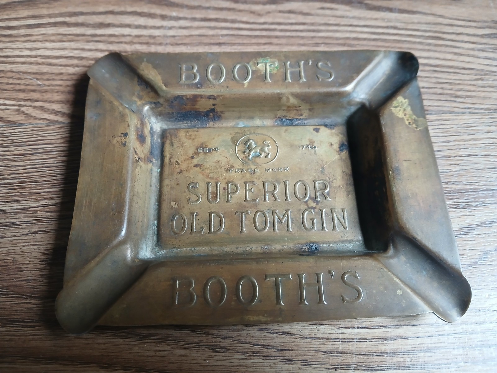 Rare vintage BOOTH'S OLD TOM GIN advertising ashtray of 50's made in England.