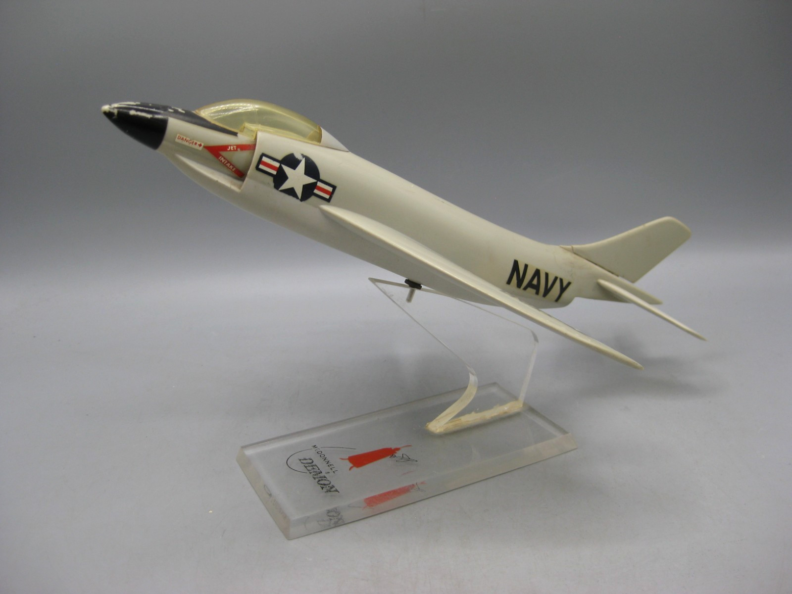 Vtg 1950\'s Topping U.S. Navy McConnell F3H Demon Airplane Desktop Display Model Vtg 1950\'s Topping U.S. Navy McConnell F3H Demon Airplane Desktop Display Model