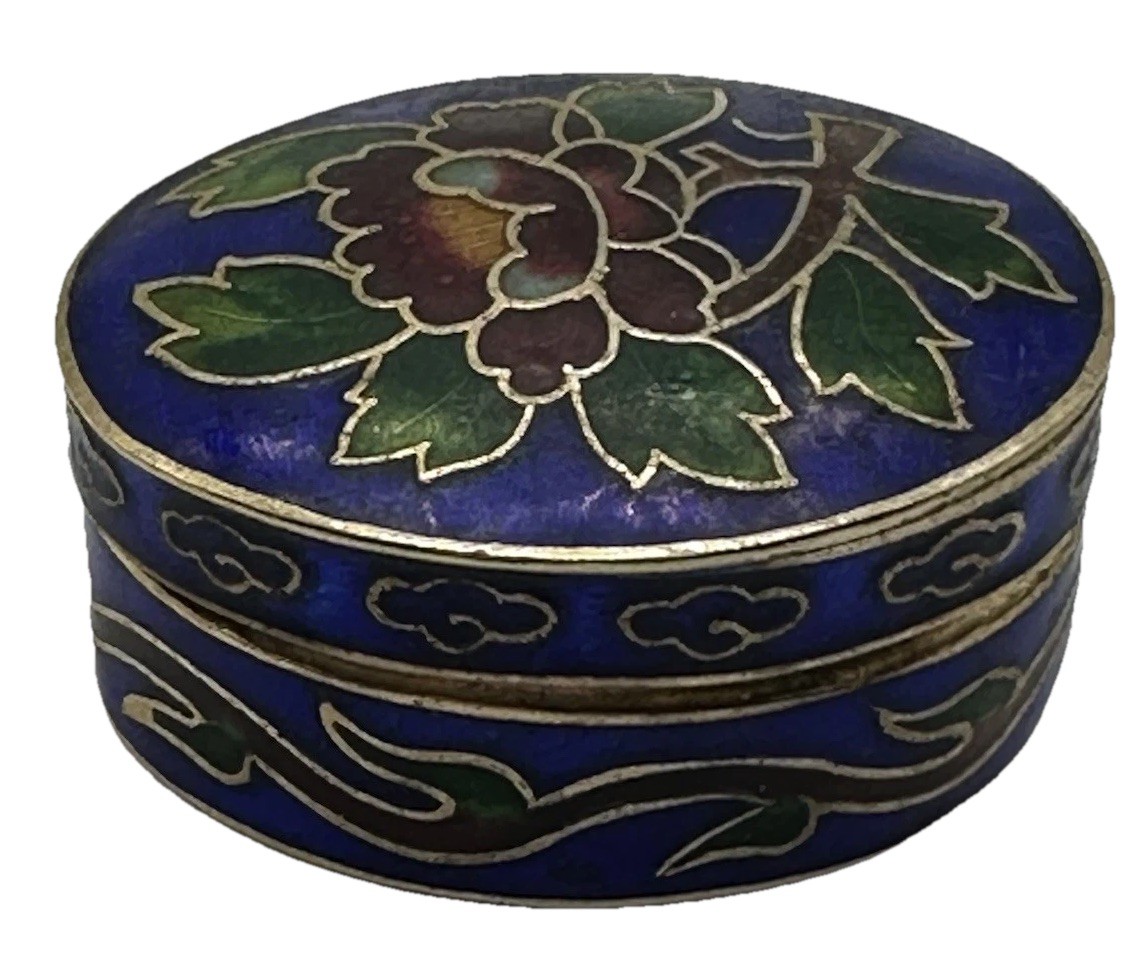 VTG 1930’s Floral Cloisonne Enamel Blue Trinket Box Pill Box 1.5” VTG 1930’s Floral Cloisonne Enamel Blue Trinket Box Pill Box 1.5”