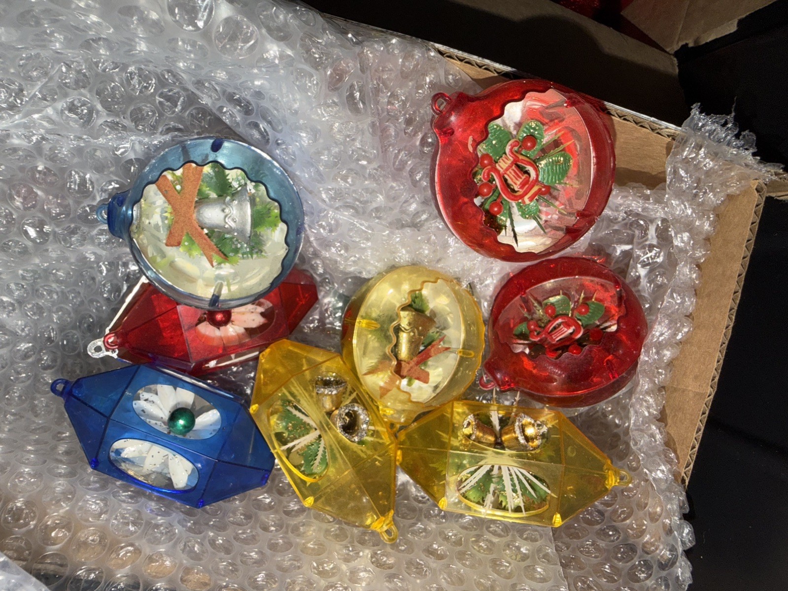 JewelBrite Diorama Vintage Christmas 12 Ornaments