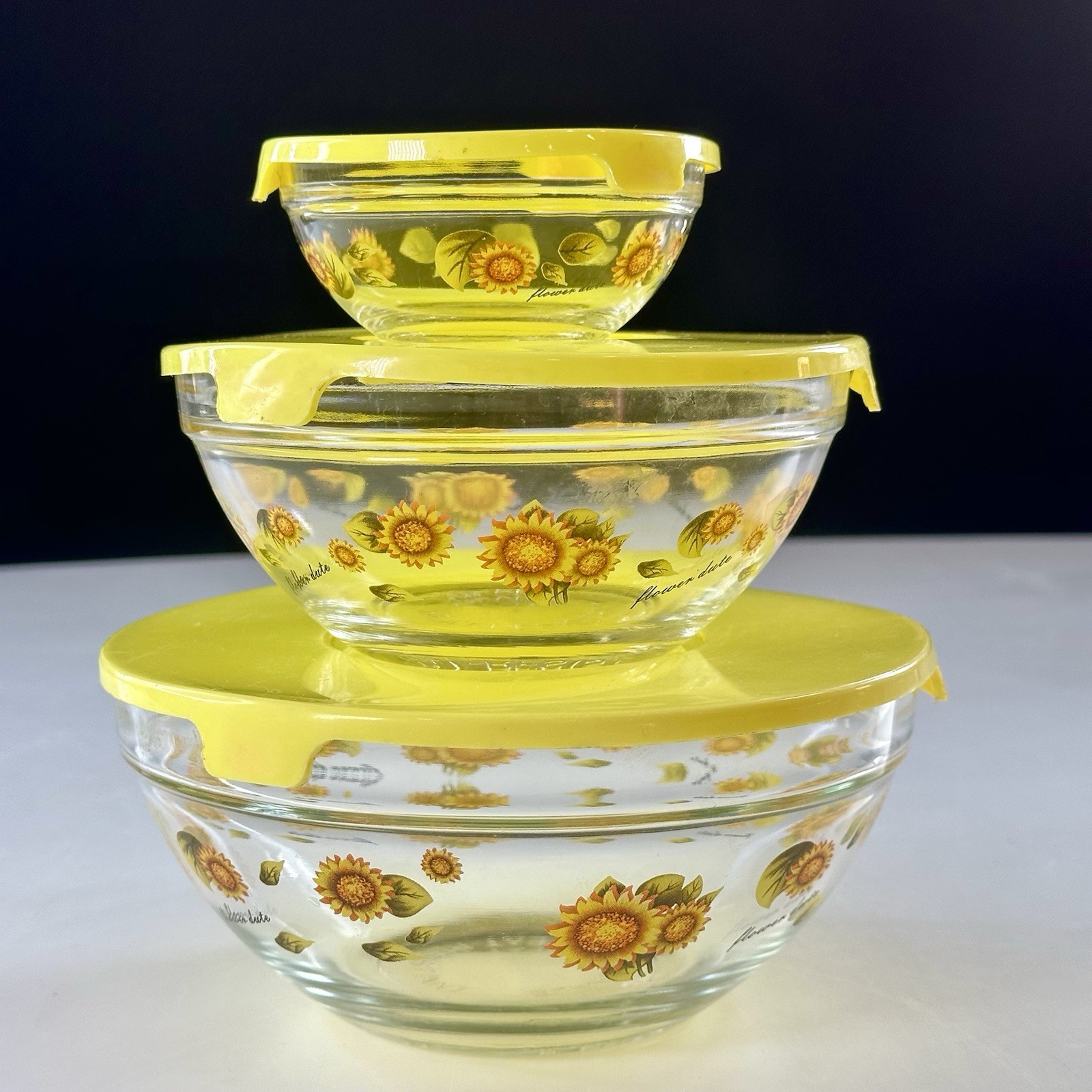 Vintage Imperial Flower Dute Sunflower Glass Nesting Bowls Yellow Lids 3pc 70s