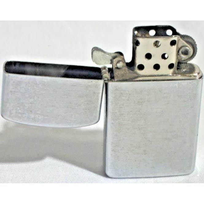 Vintage Summit Flip Top Pocket Lighter Brushed Chrome Made in Japan Windproof Vintage Summit Flip Top Pocket Lighter Brushed Chrome Made in Japan Windproof