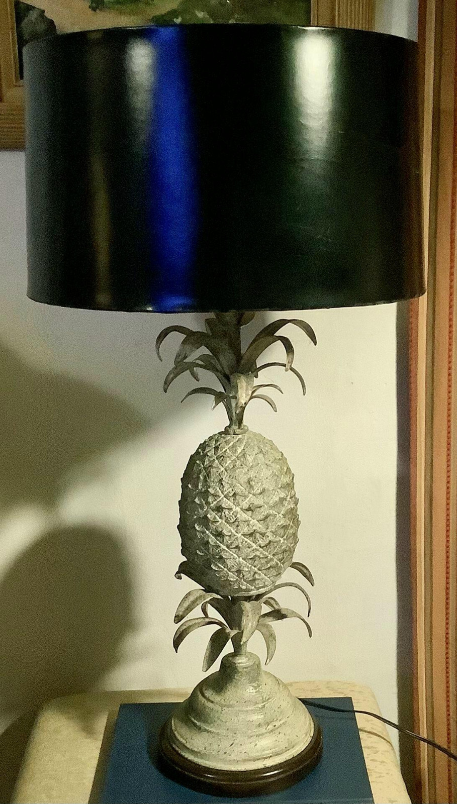 Large Vintage Wildwood Tole Metal Pineapple Table Lamp Large Vintage Wildwood Tole Metal Pineapple Table Lamp